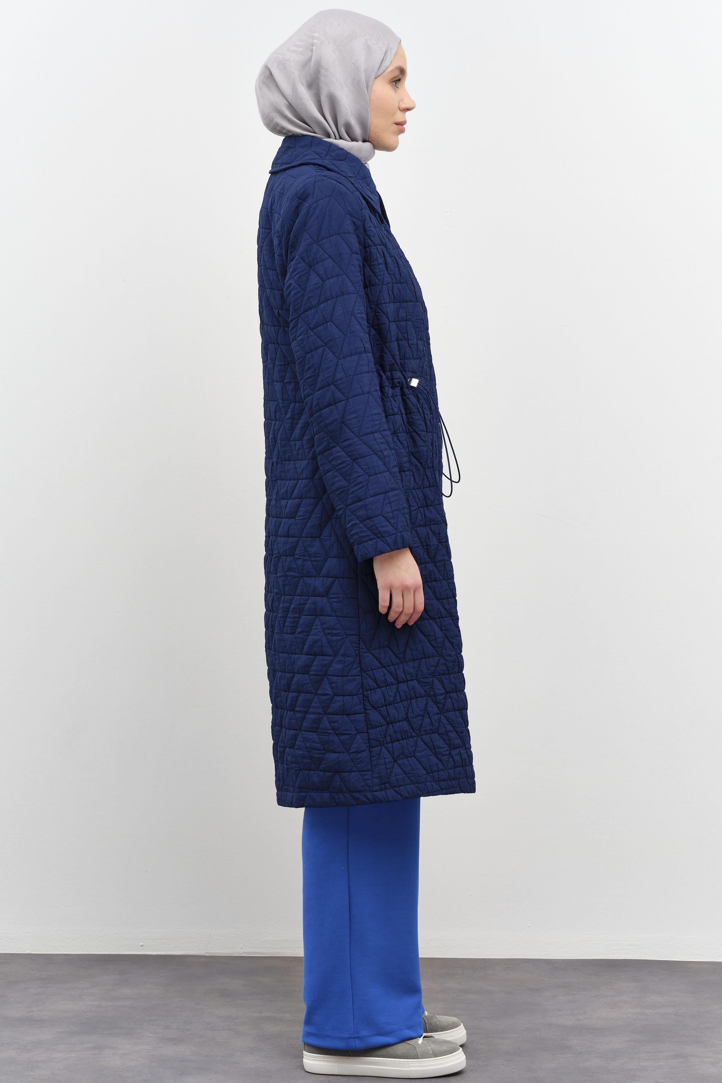 Bel Büzgülü İnce Kapitone Kap - Lacivert TUGBA