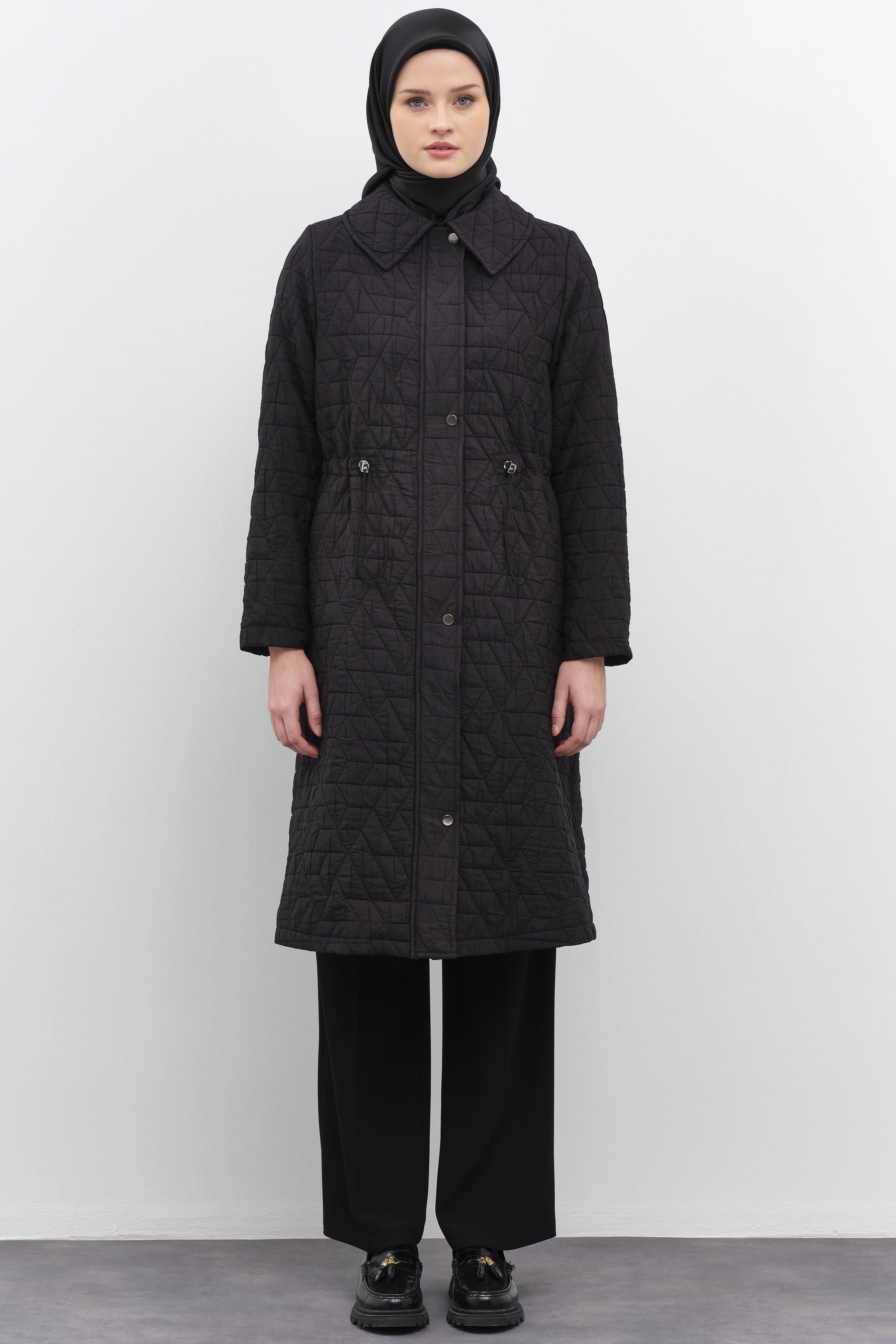 Bel Büzgülü İnce Kapitone Kap - Siyah TUGBA