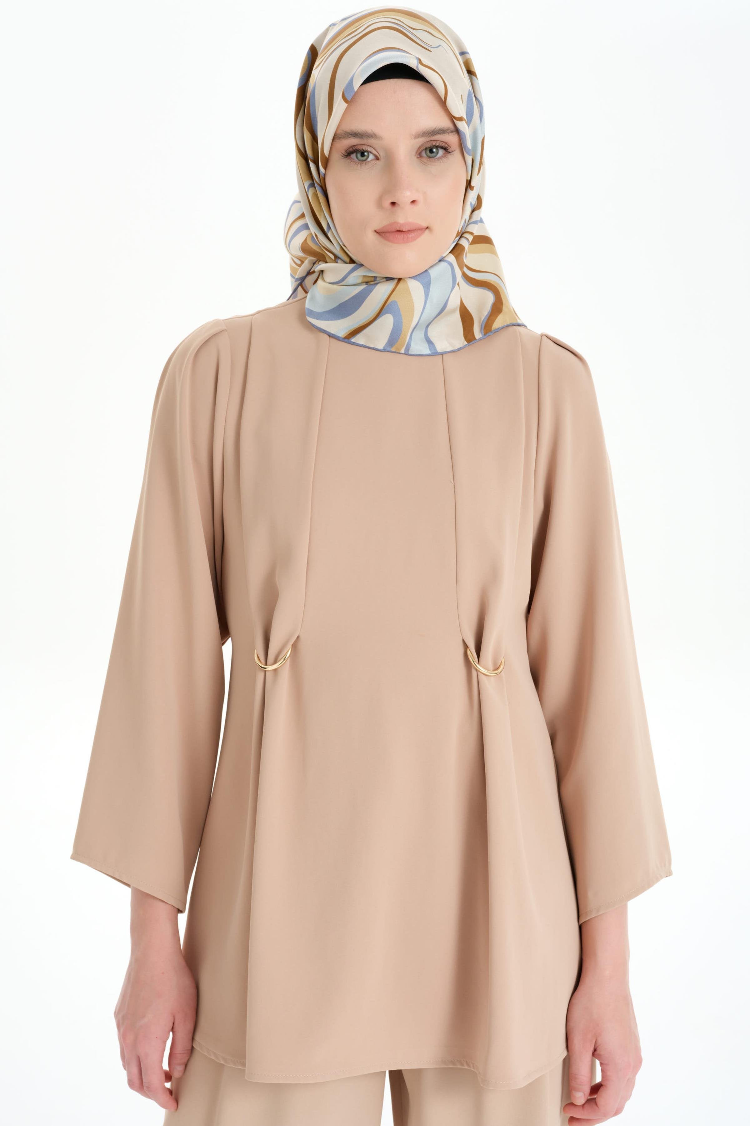 Bel Kısmı Toka Detaylı Bluz - Bej TUGBA