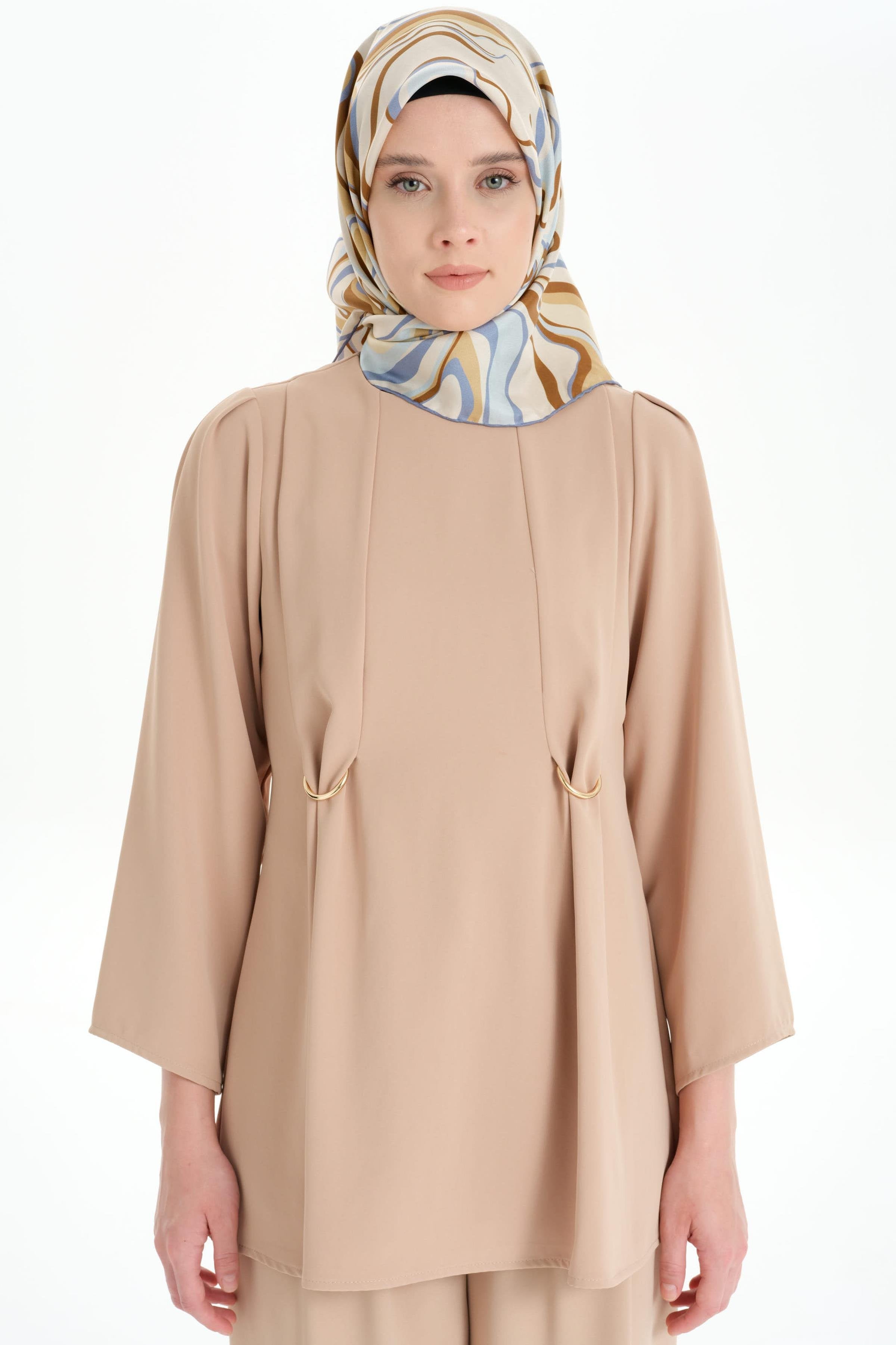 Bel Kısmı Toka Detaylı Bluz - Bej TUGBA