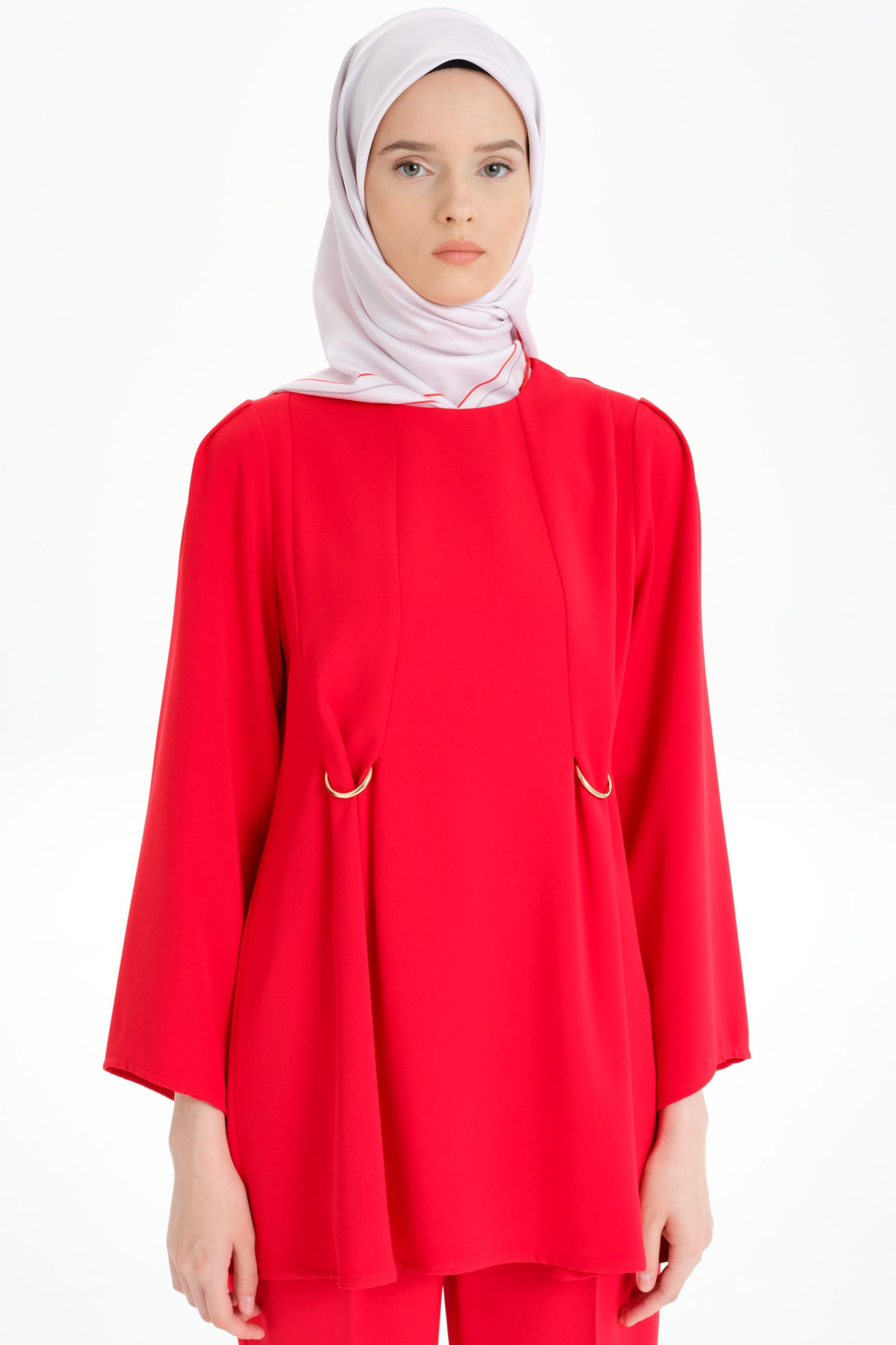 Bel Kısmı Toka Detaylı Bluz - Kırmızı TUGBA