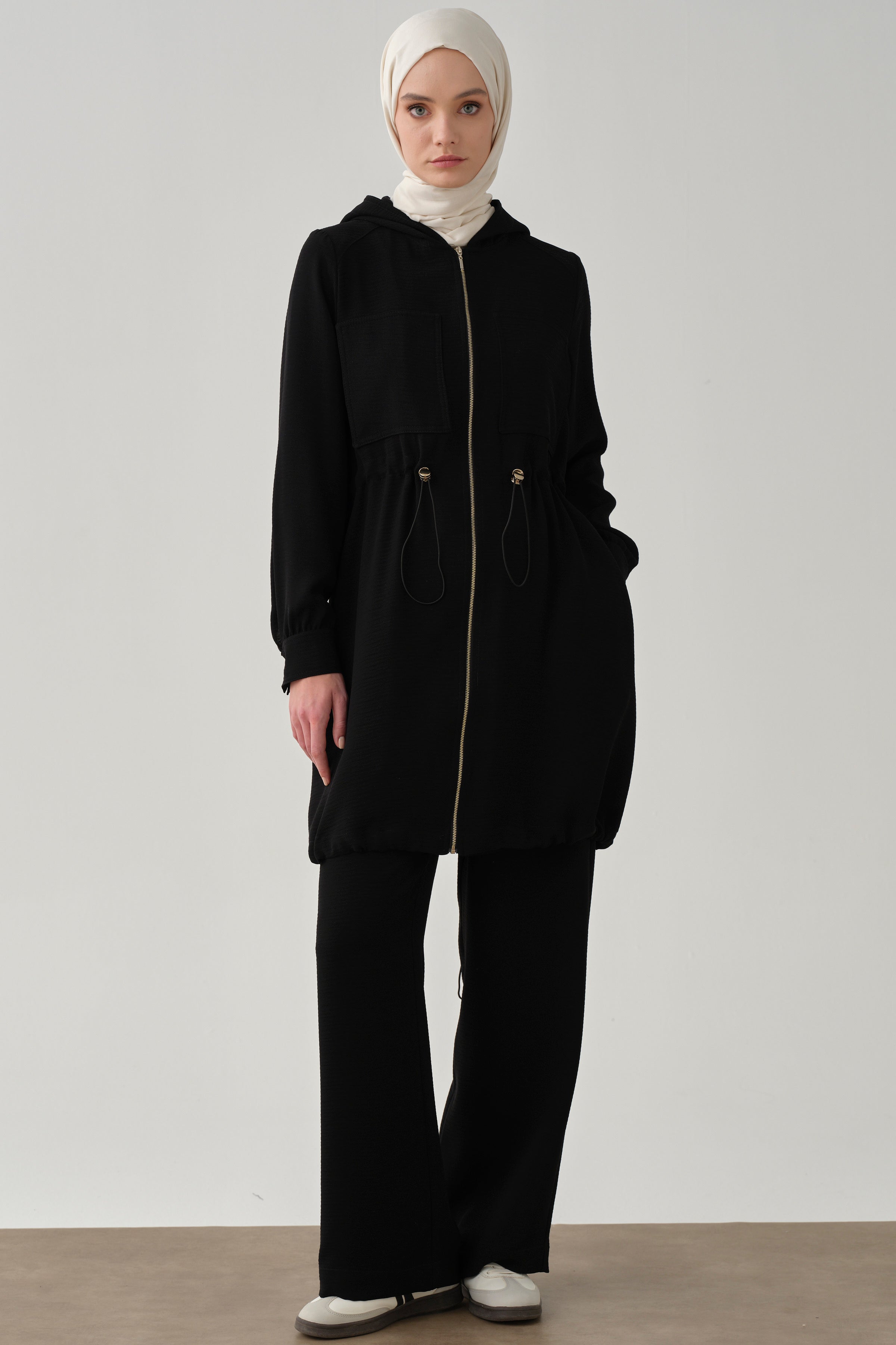 Bel Lastik Büzgülü Giy-Çık - Siyah TUGBA