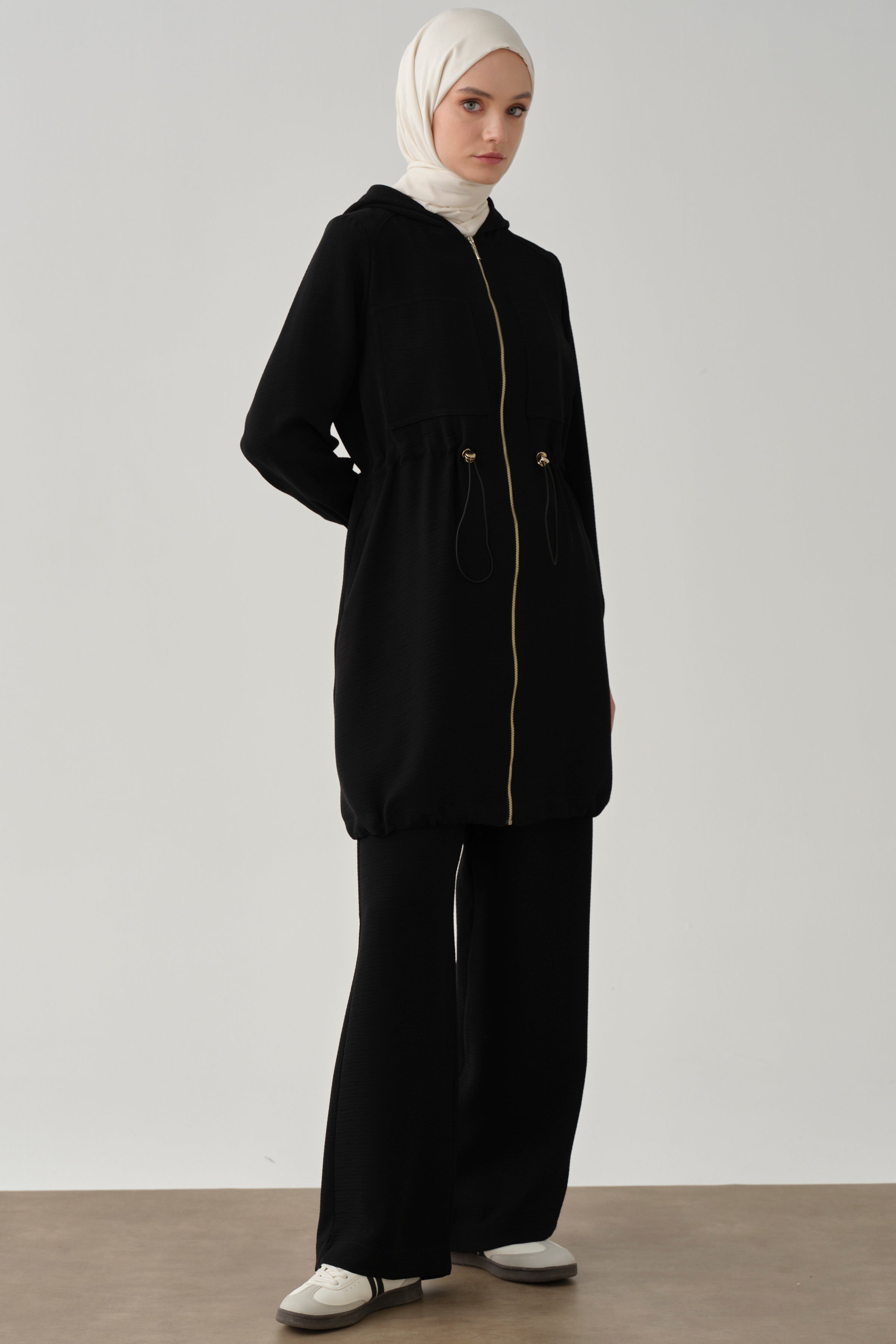 Bel Lastik Büzgülü Giy-Çık - Siyah TUGBA