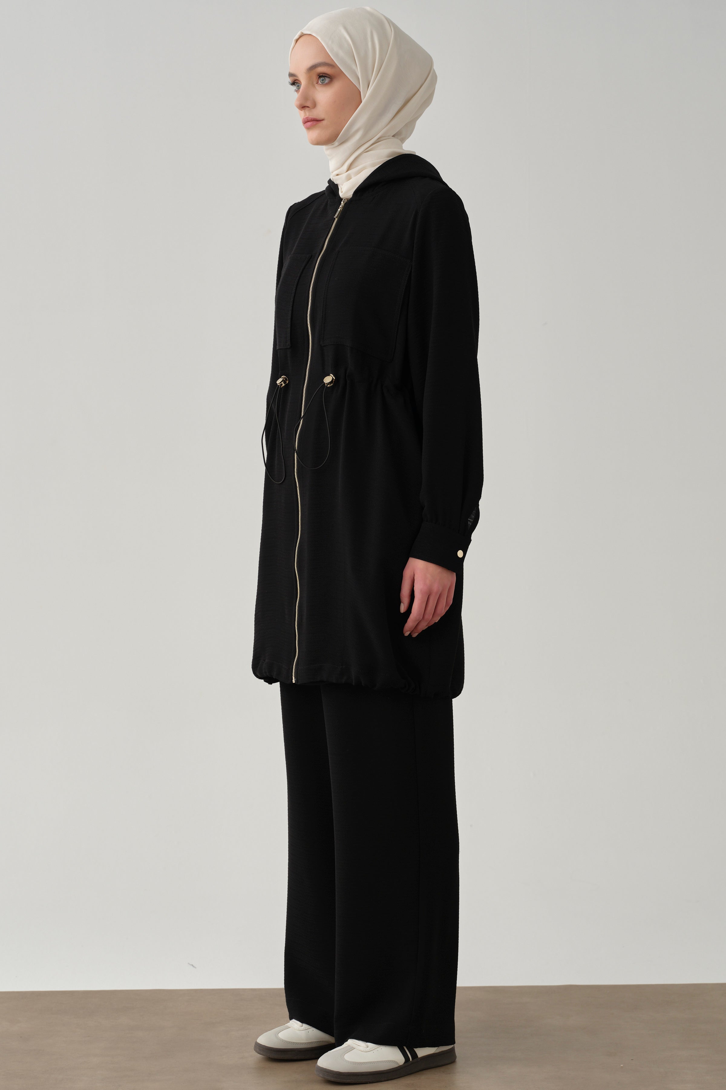 Bel Lastik Büzgülü Giy-Çık - Siyah TUGBA