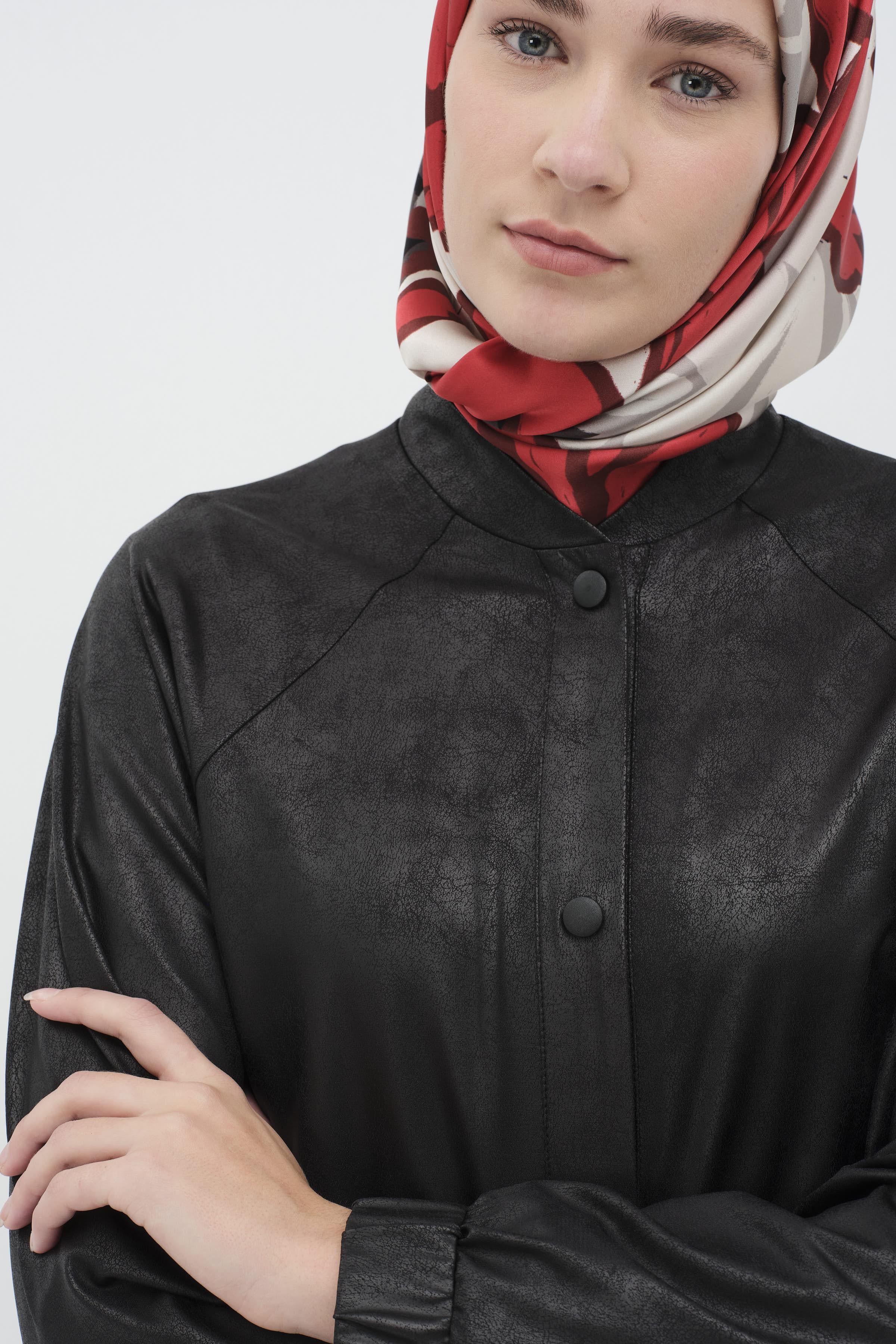 Bel Lastik Detaylı Yırtmaçlı Ceket - Siyah TUGBA