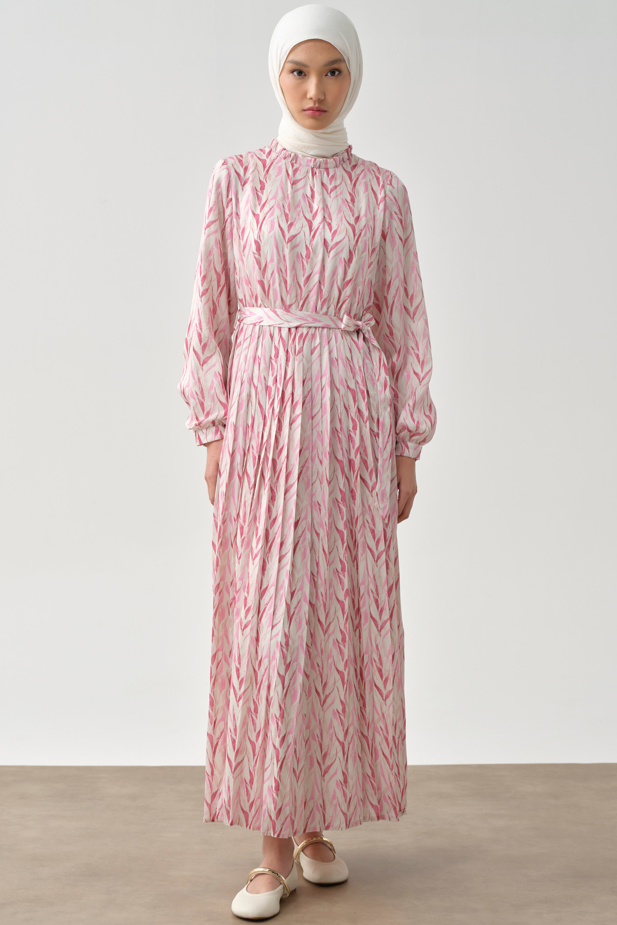 Bel Lastikli Pliseli Desenli Elbise - Pembe TUGBA