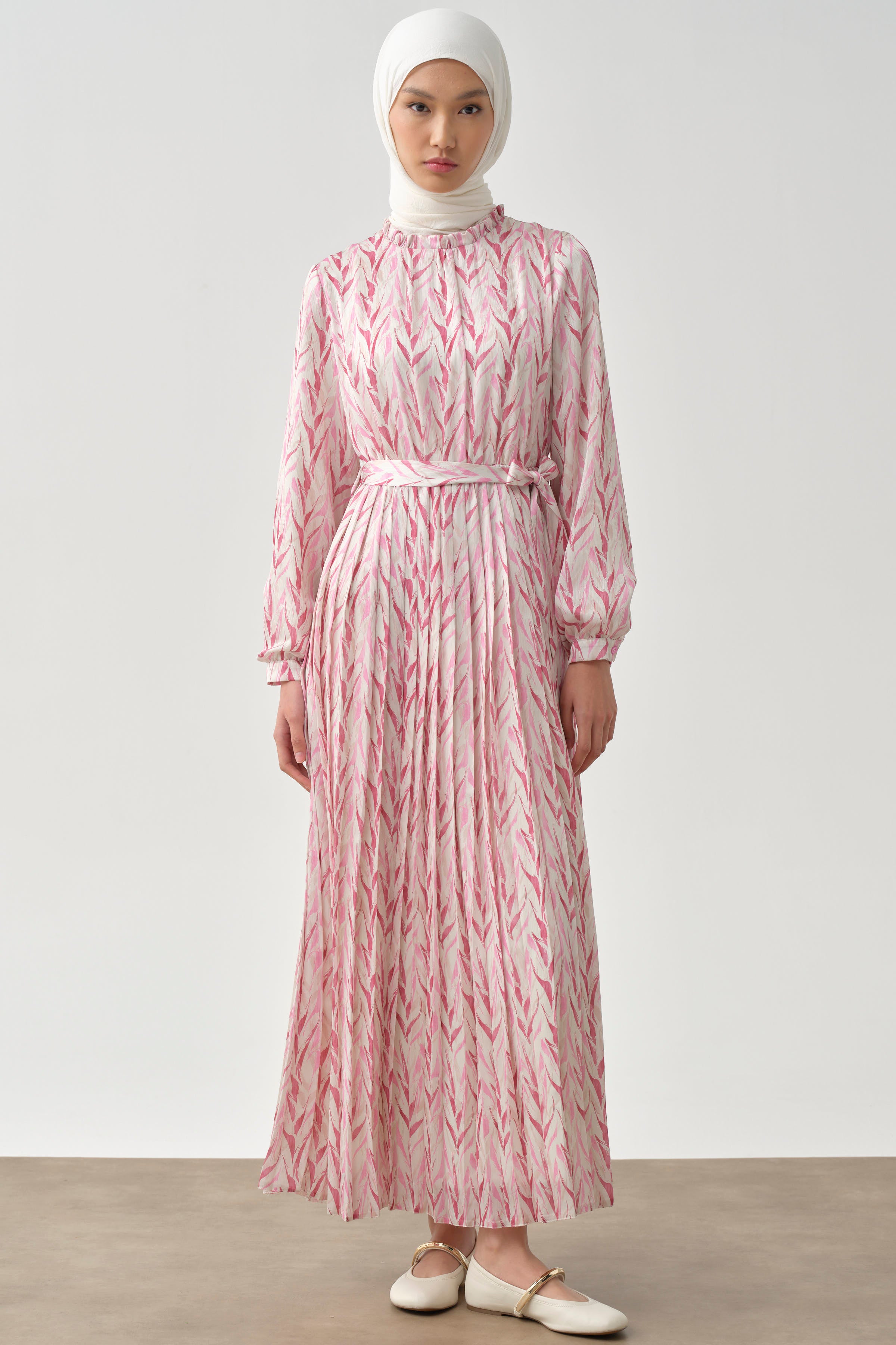 Bel Lastikli Pliseli Desenli Elbise - Pembe TUGBA