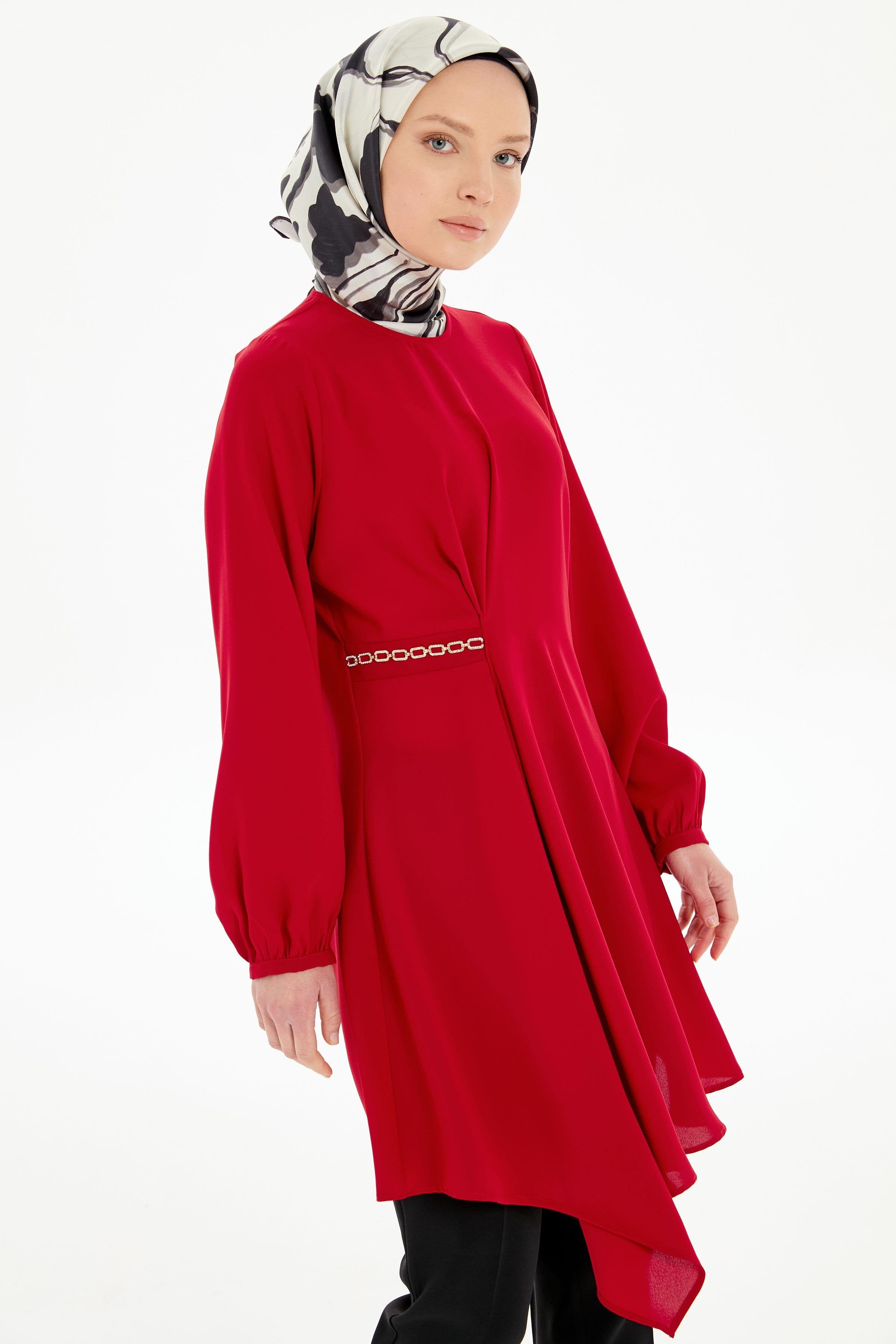 Bel Zincir Aksesuarlı Asimetrik Kesim Tunik - Kırmızı TUGBA