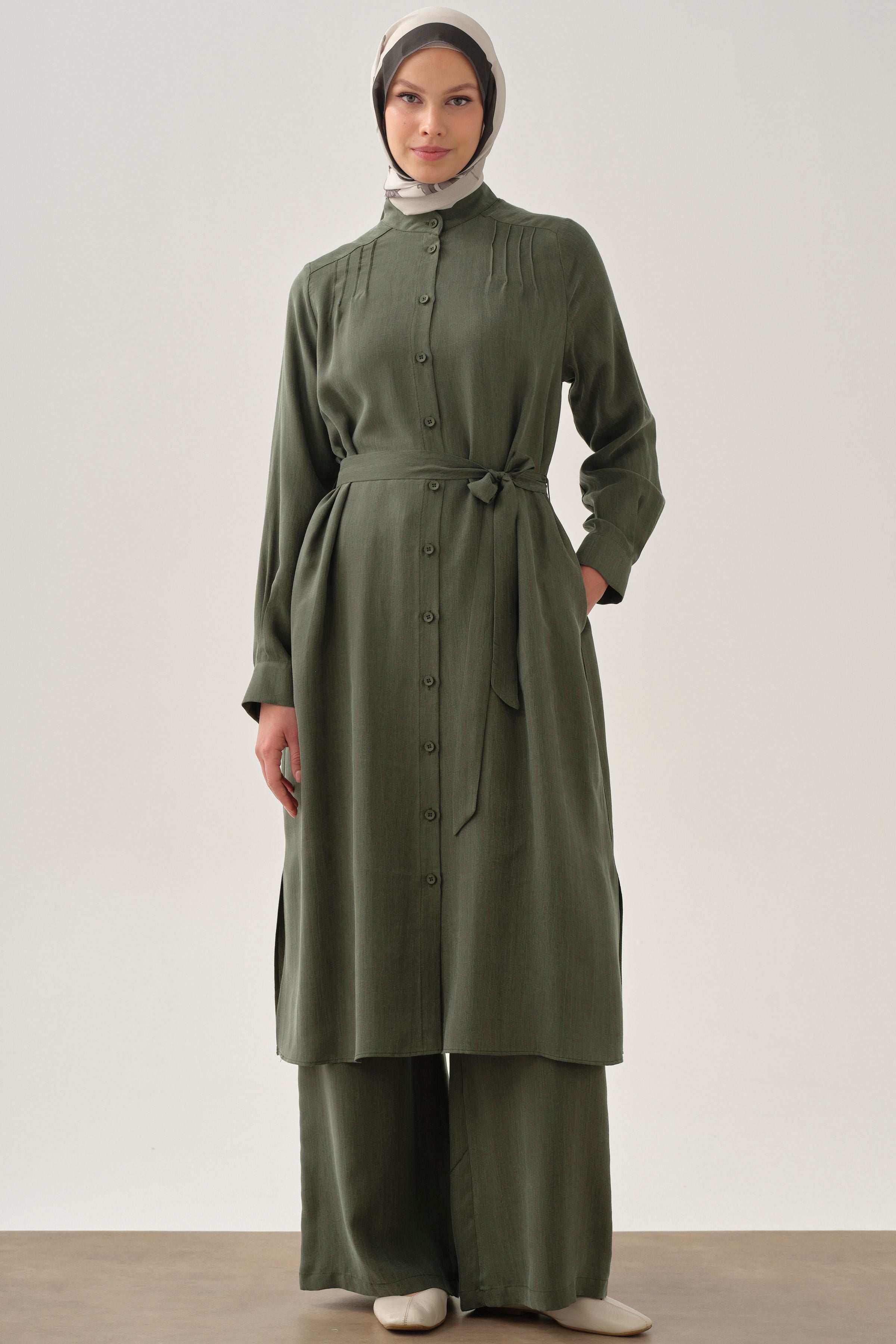 Beli Bağcık Detaylı Lastikli Pantolon - Haki TUGBA