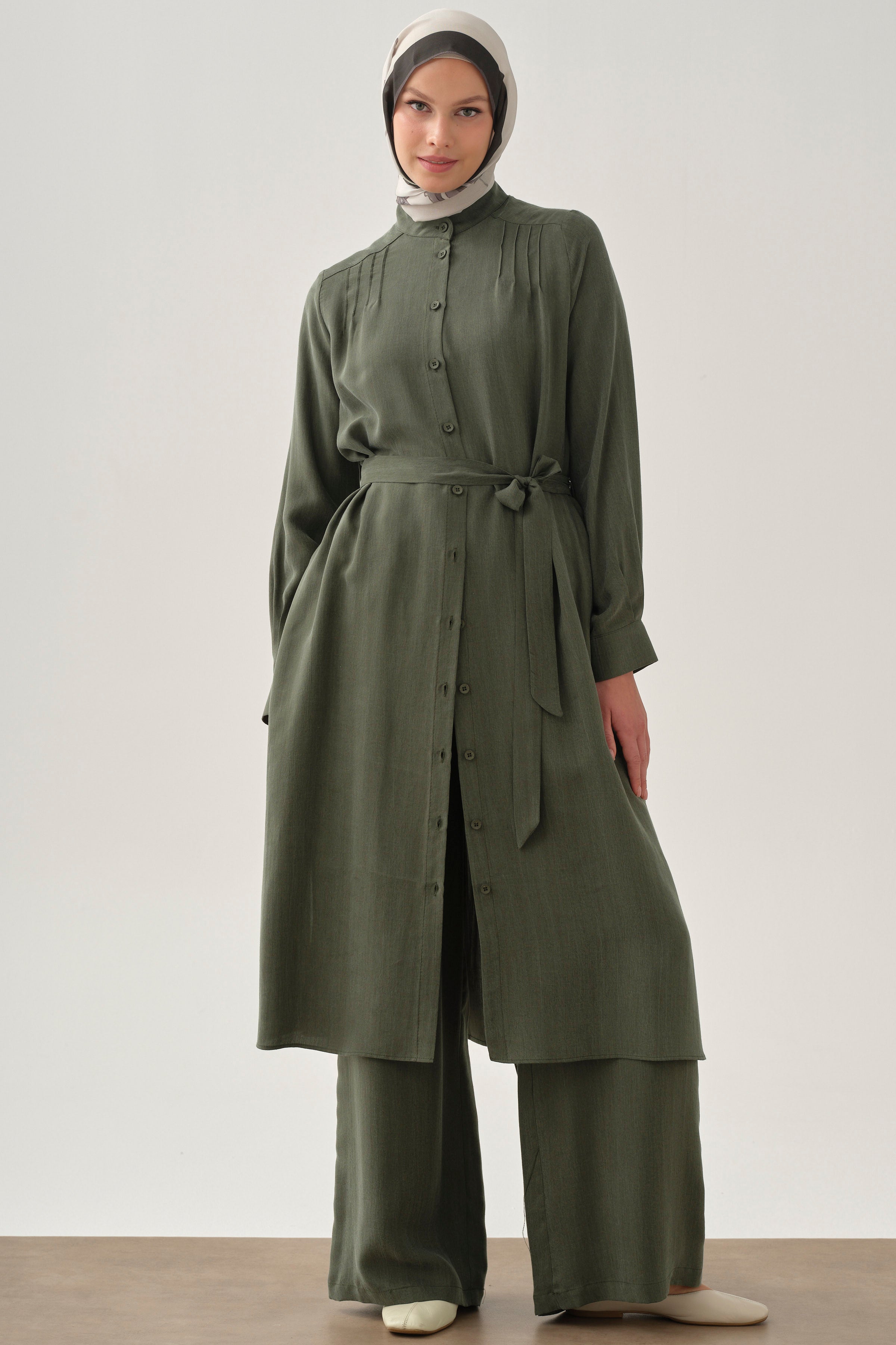 Beli Bağcık Detaylı Lastikli Pantolon - Haki TUGBA