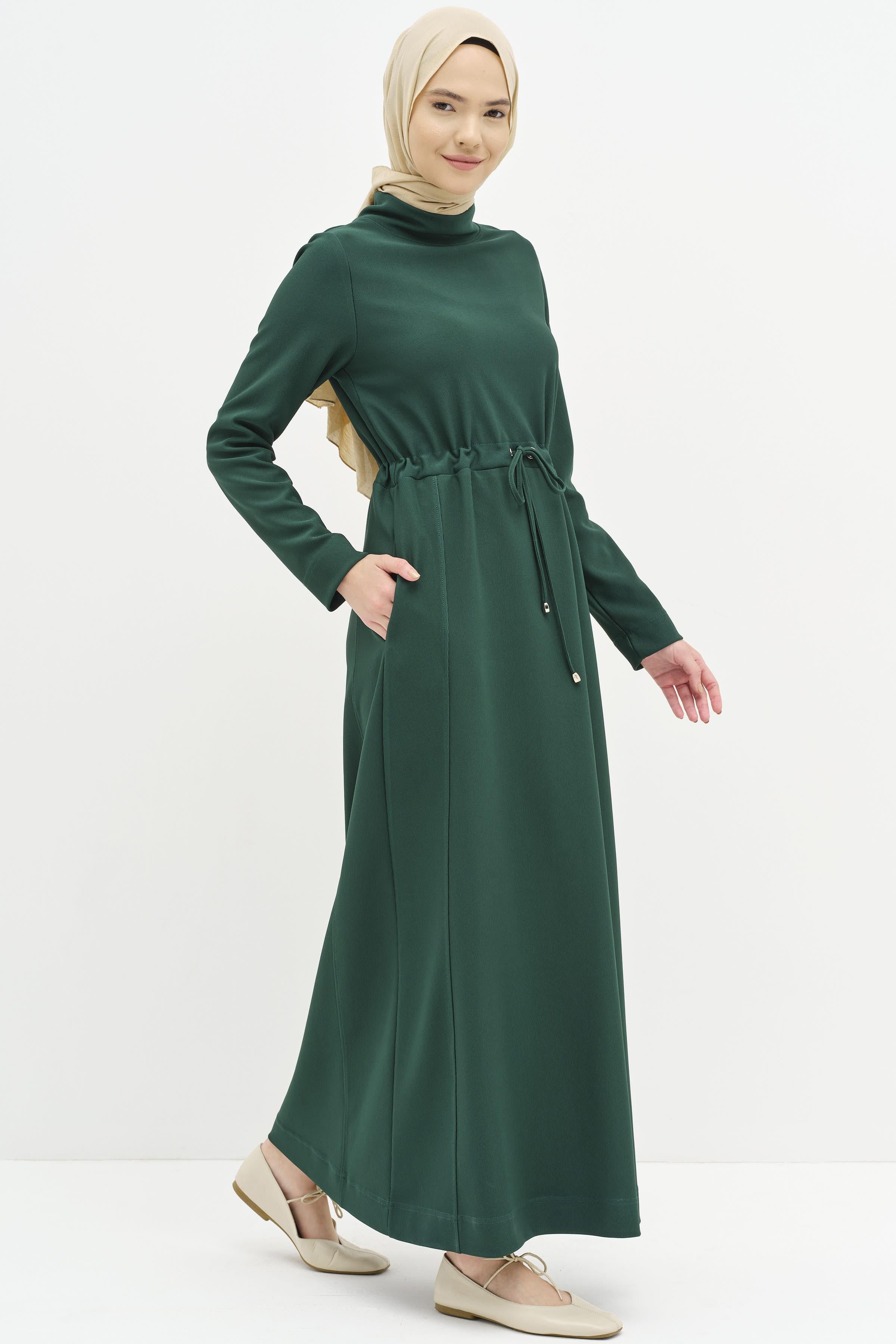 Beli Bağcık Detaylı Örme Elbise - Zümrüt TUGBA