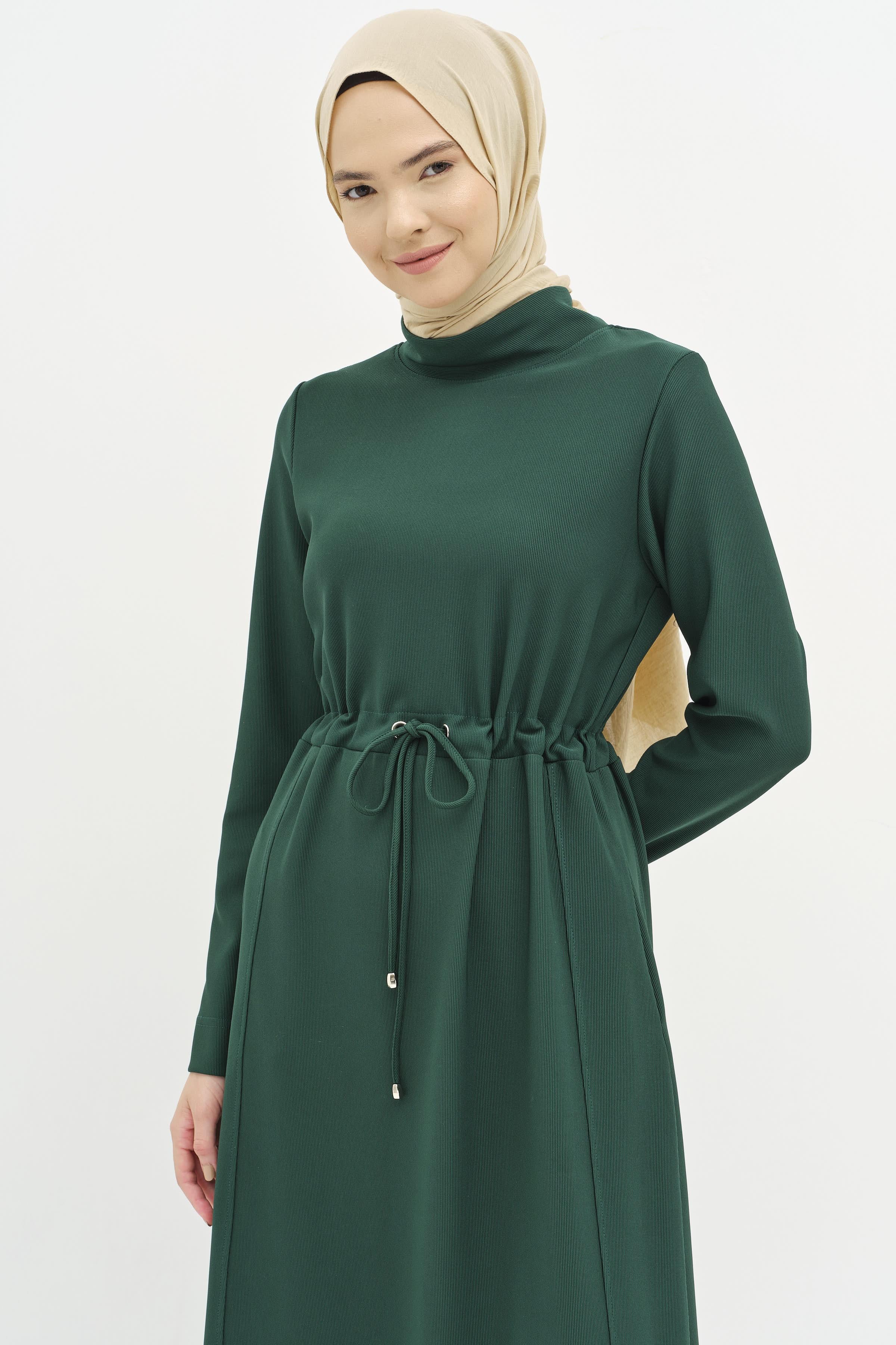 Beli Bağcık Detaylı Örme Elbise - Zümrüt TUGBA