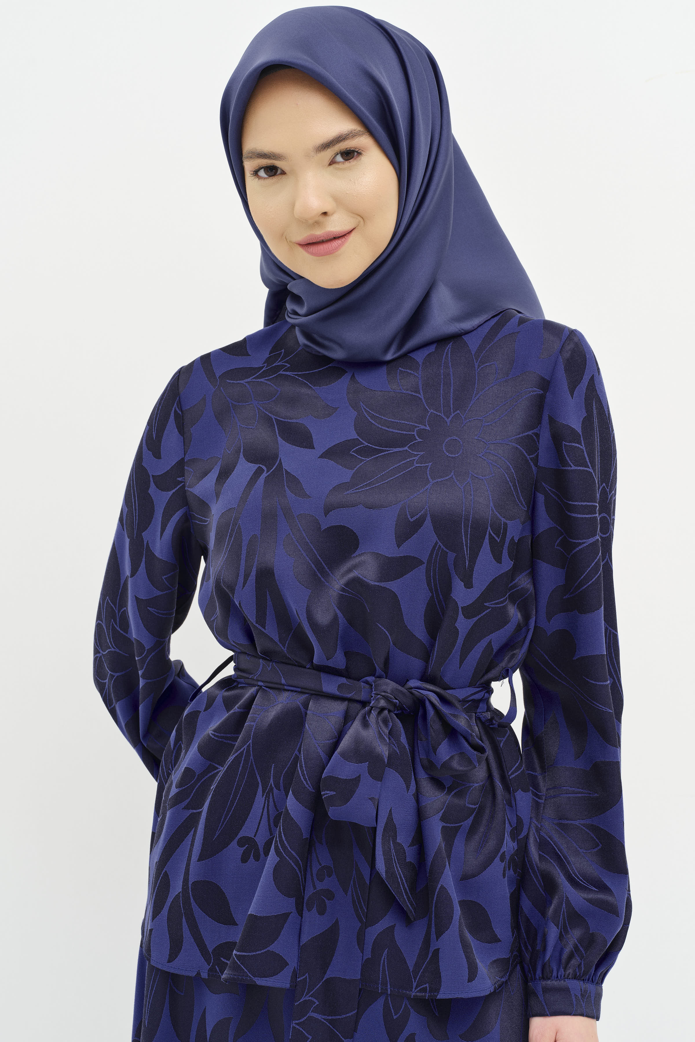 Beli Kuşaklı Desenli Bluz Etek Takım - İndigo TUGBA