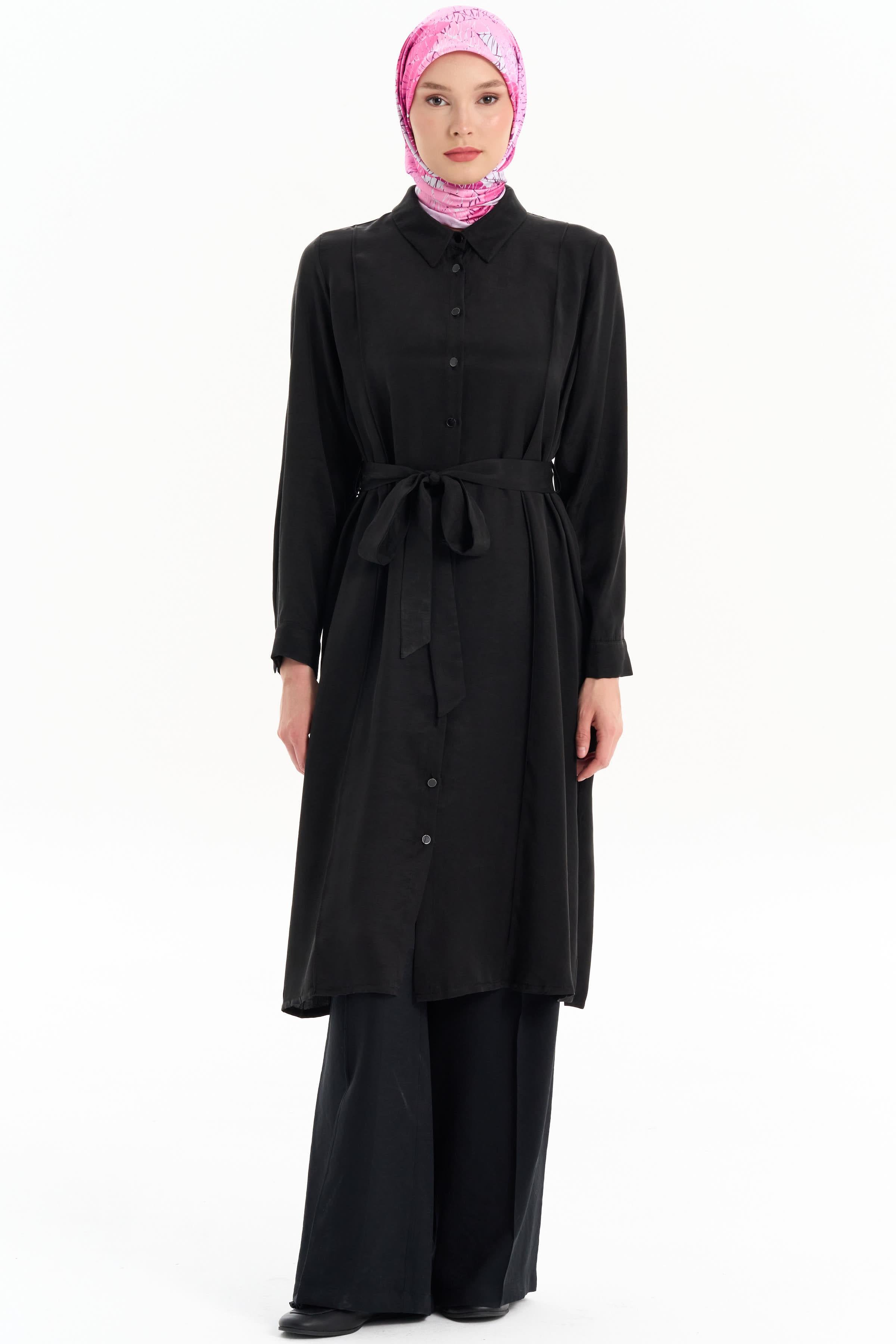 Beli Kuşaklı Nervür Detaylı Tunik - Siyah TUGBA