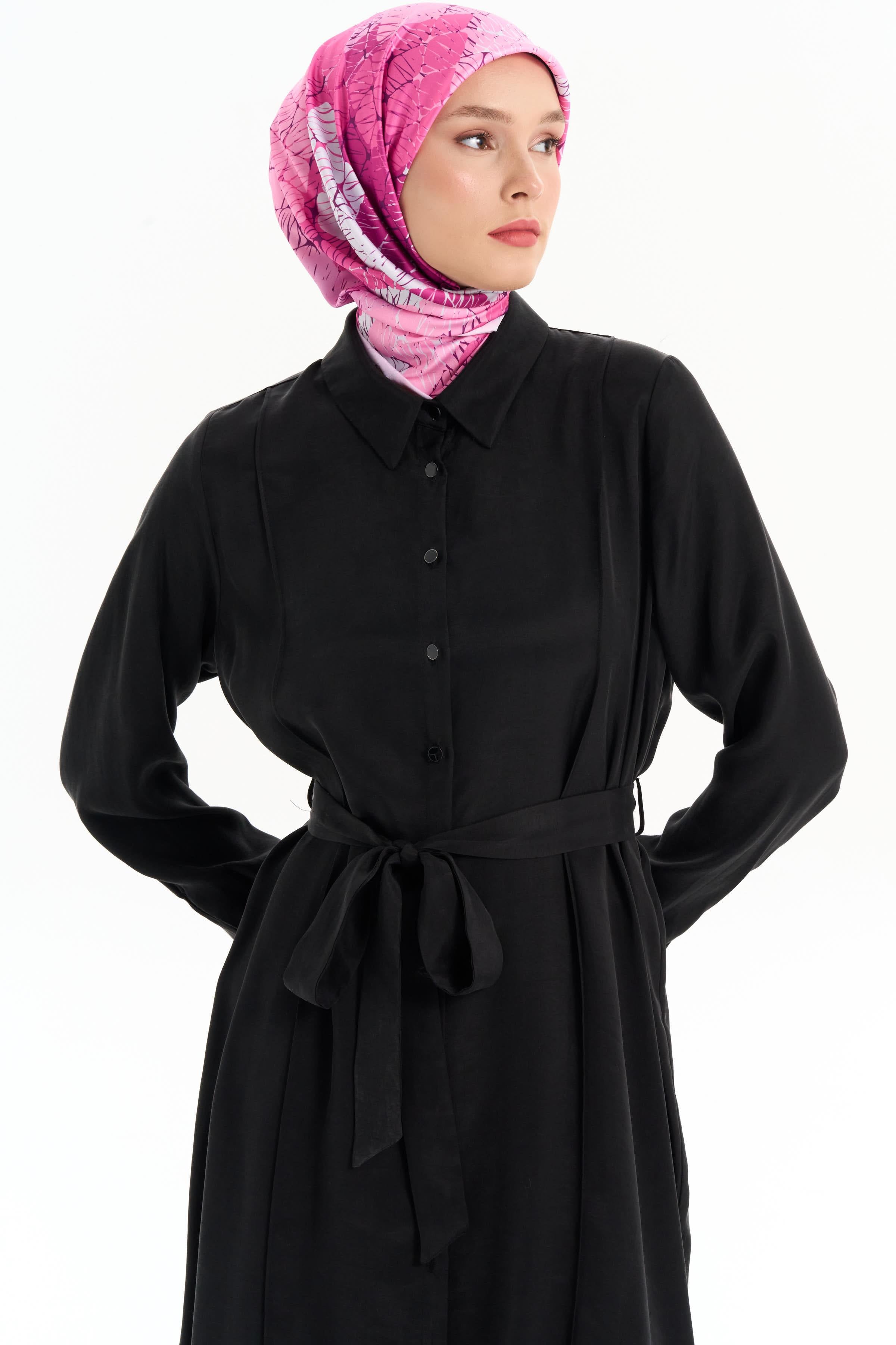 Beli Kuşaklı Nervür Detaylı Tunik - Siyah TUGBA