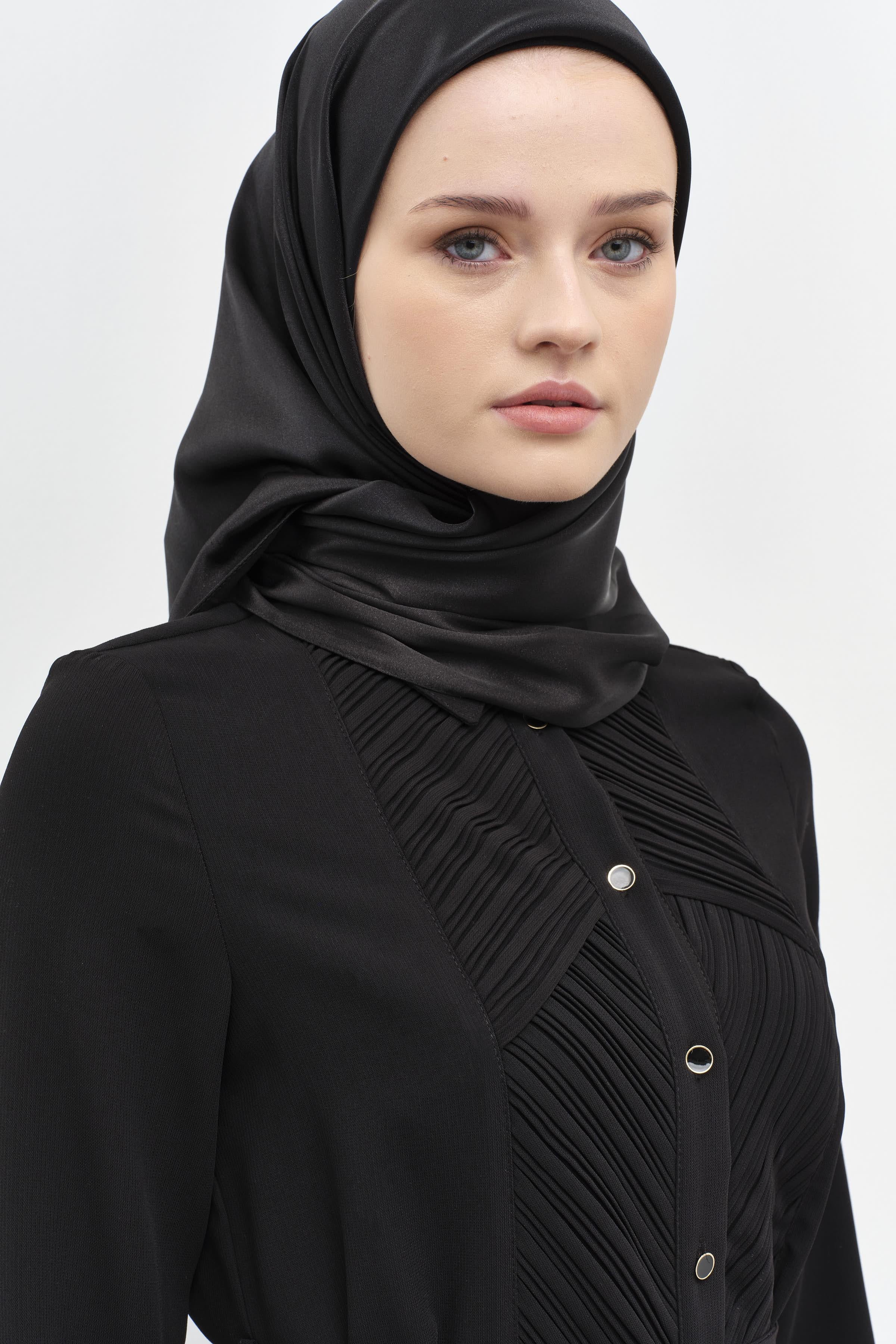 Beli Kuşaklı Plise Detaylı Tunik - Siyah TUGBA