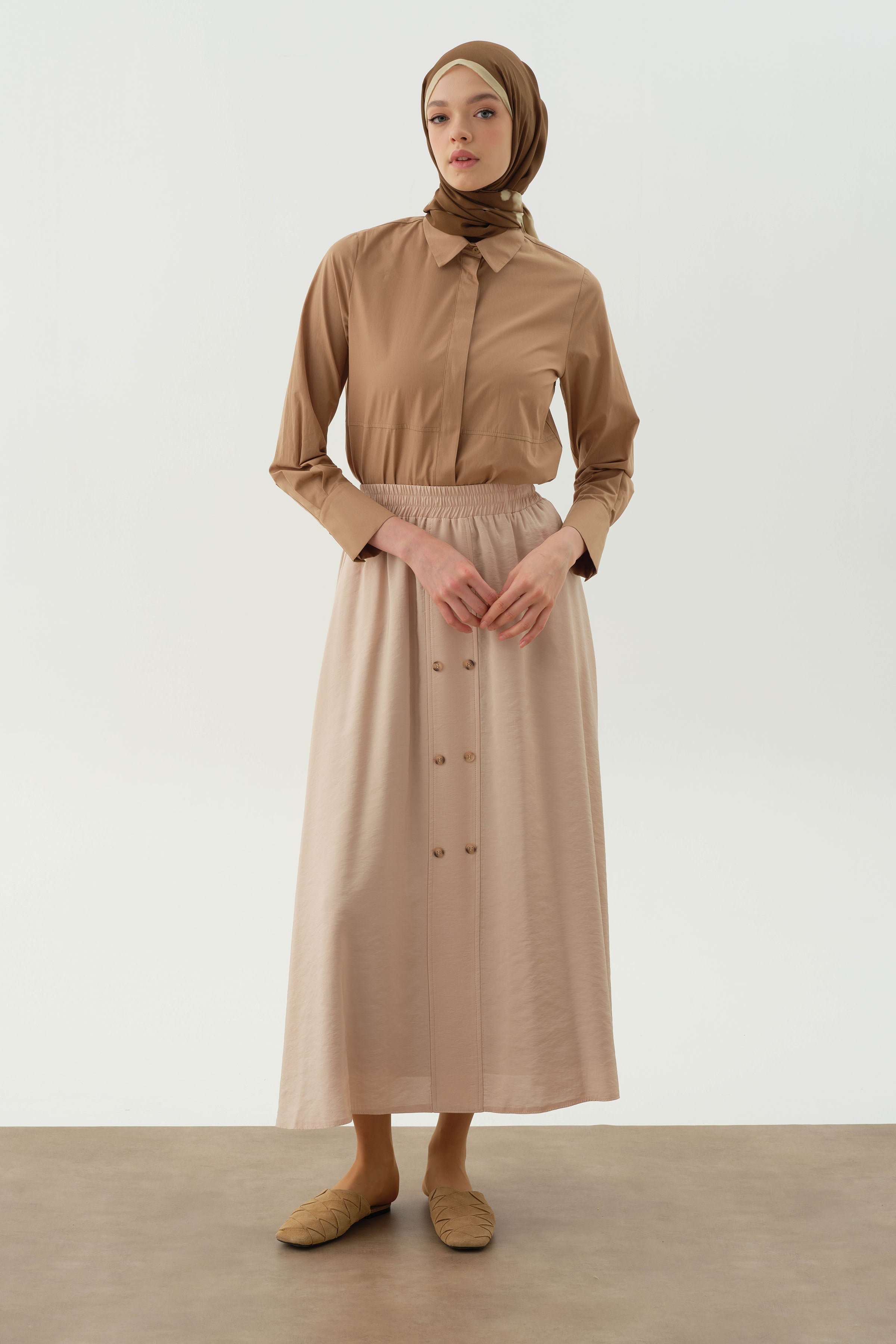 Beli Lastikli Düğmeli Etek - Bej TUGBA