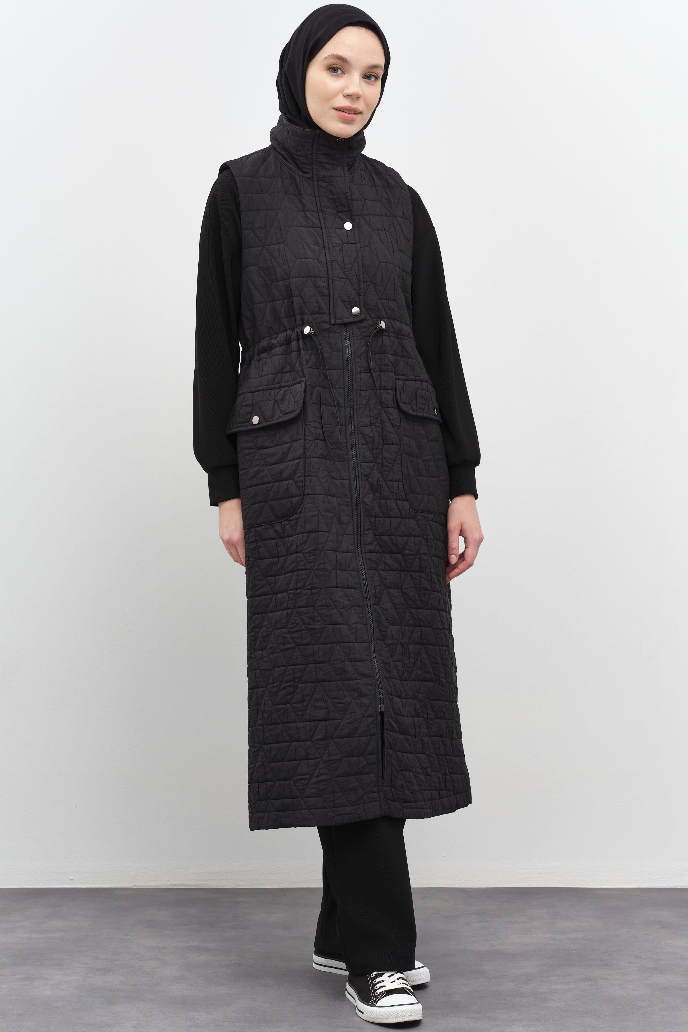 Beli Lastikli Garnili İnce Kapitone Yelek - Siyah TUGBA