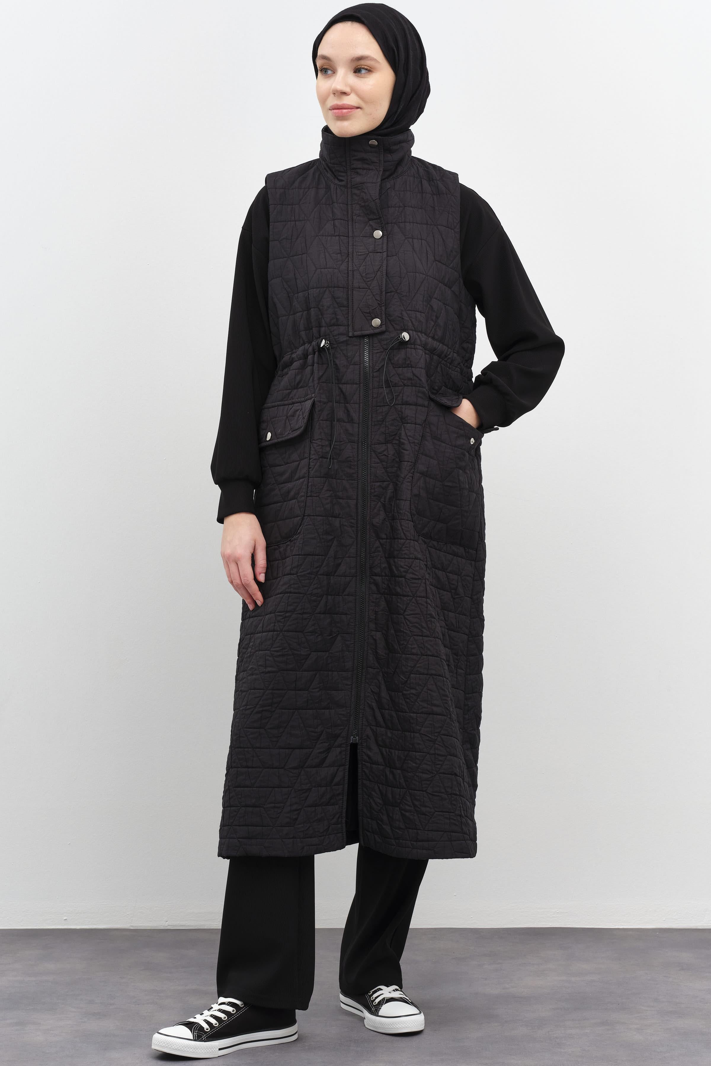 Beli Lastikli Garnili İnce Kapitone Yelek - Siyah TUGBA