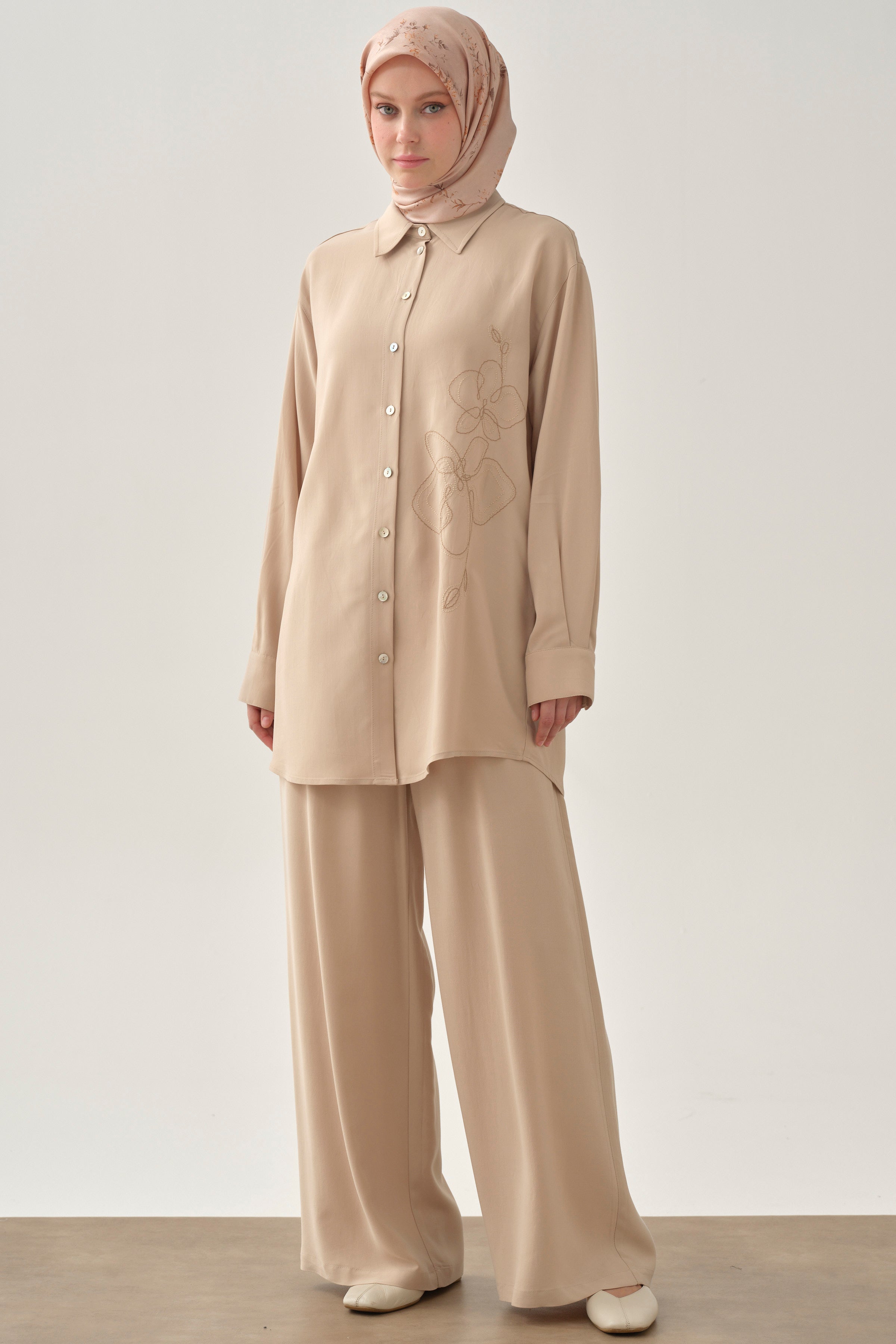 Beli Lastikli Pantolon - Bej TUGBA