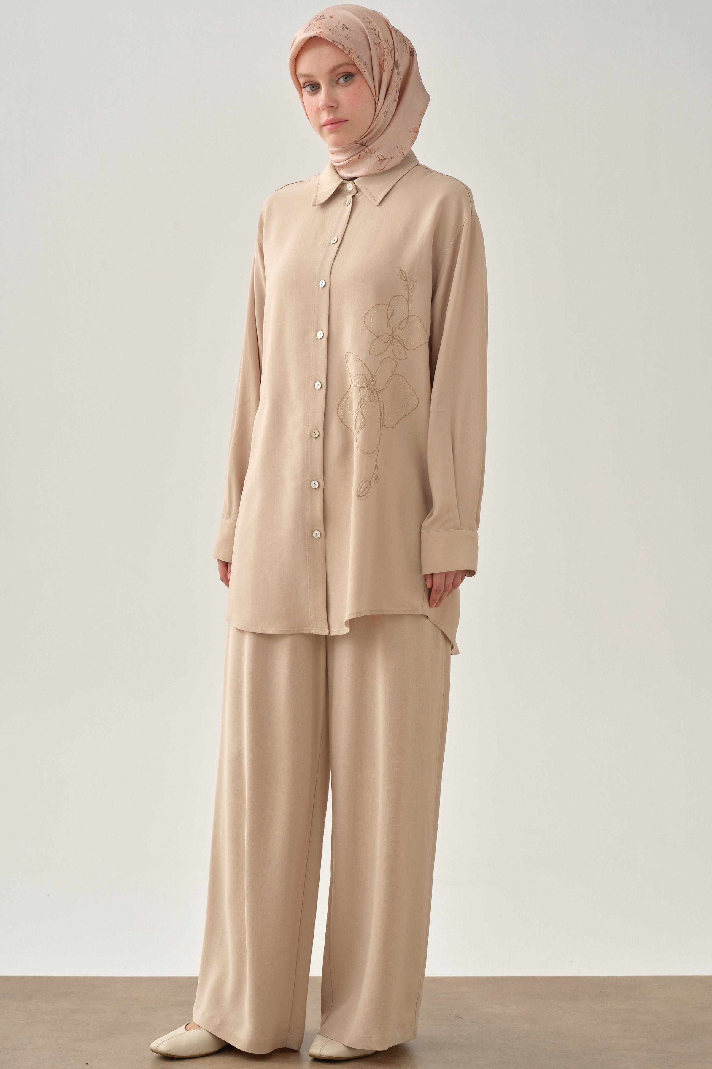 Beli Lastikli Pantolon - Bej TUGBA