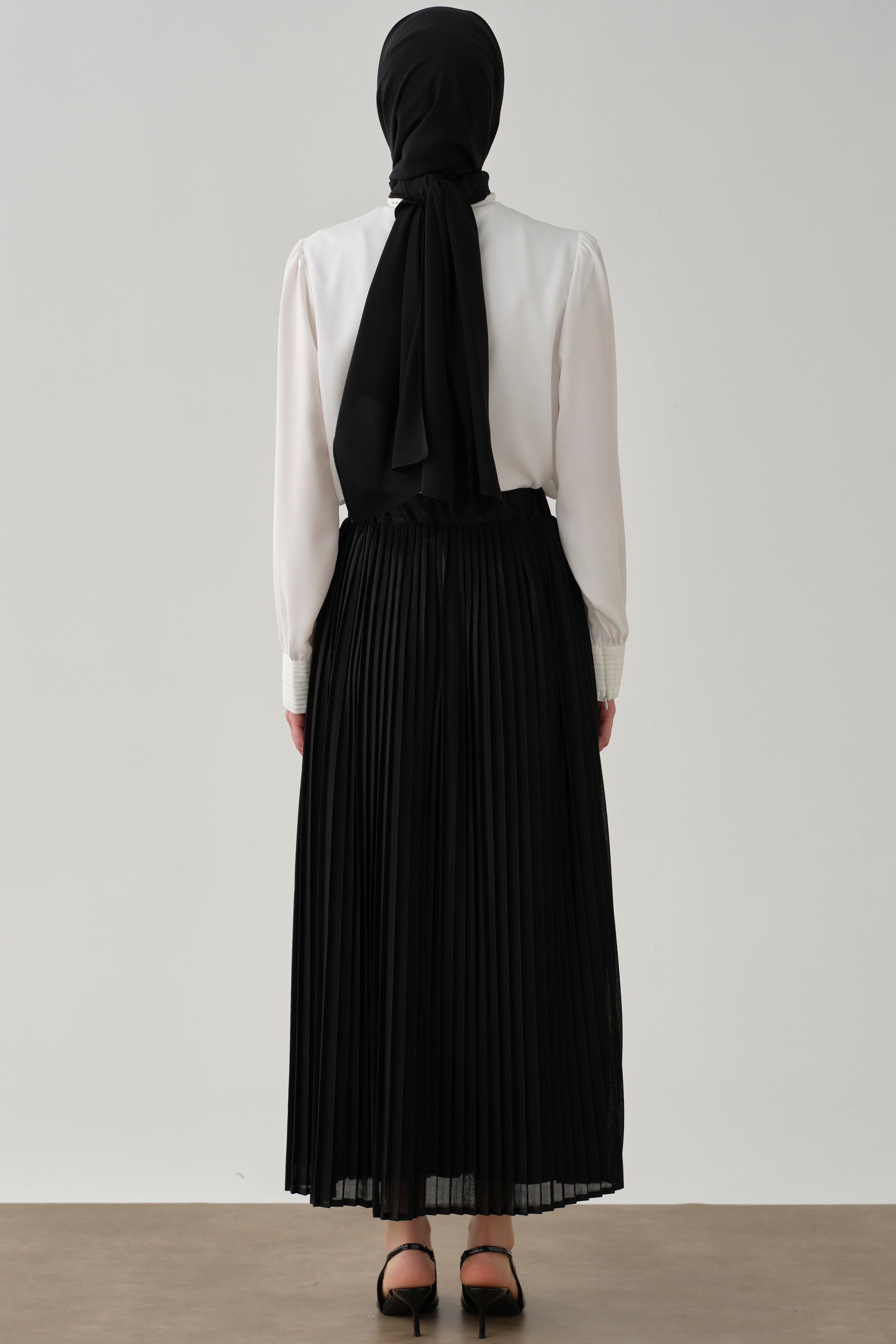 Beli Lastikli Plise Etek - Siyah TUGBA