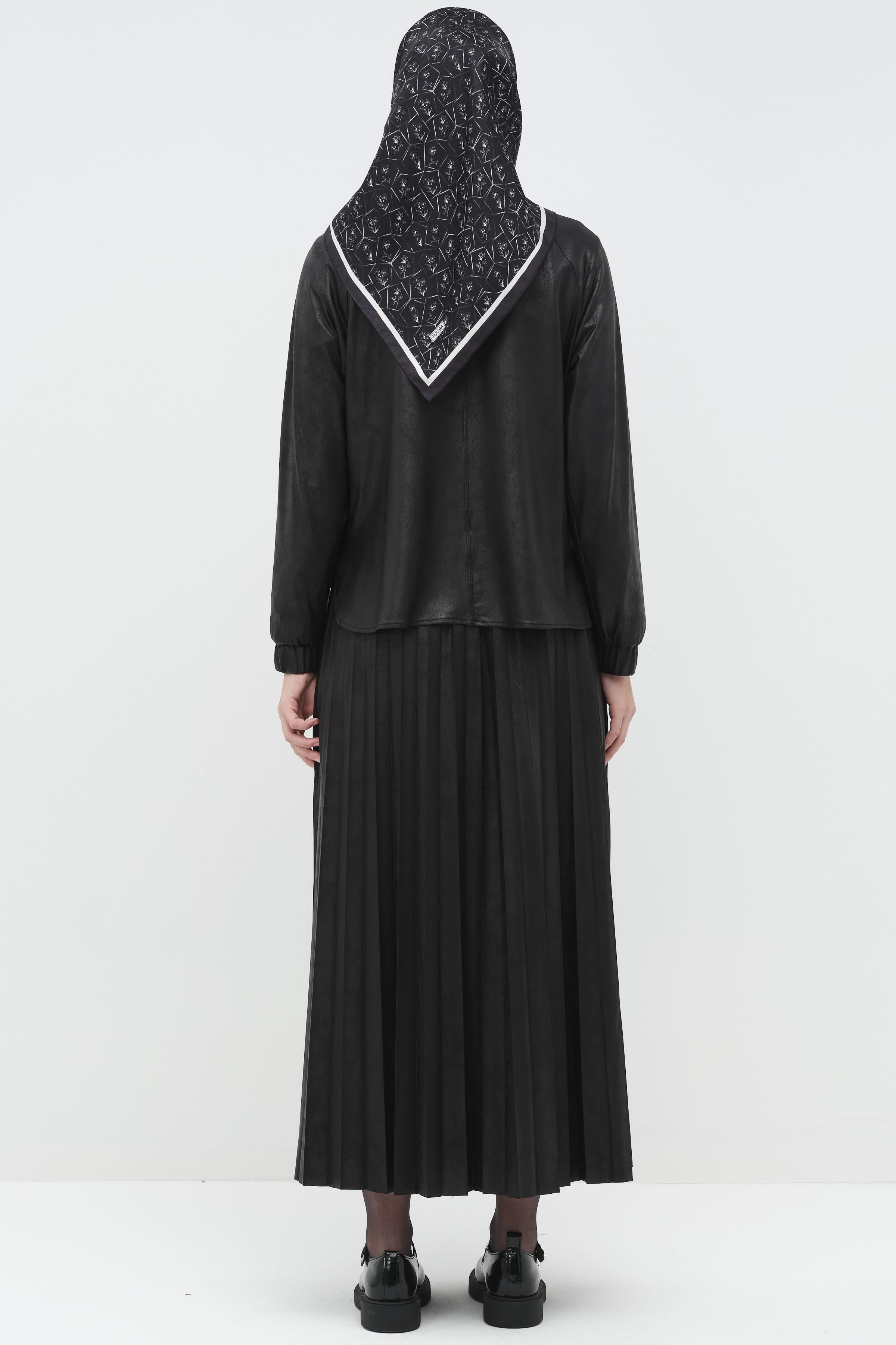 Beli Lastikli Suni Deri Plisoley Etek - Siyah TUGBA