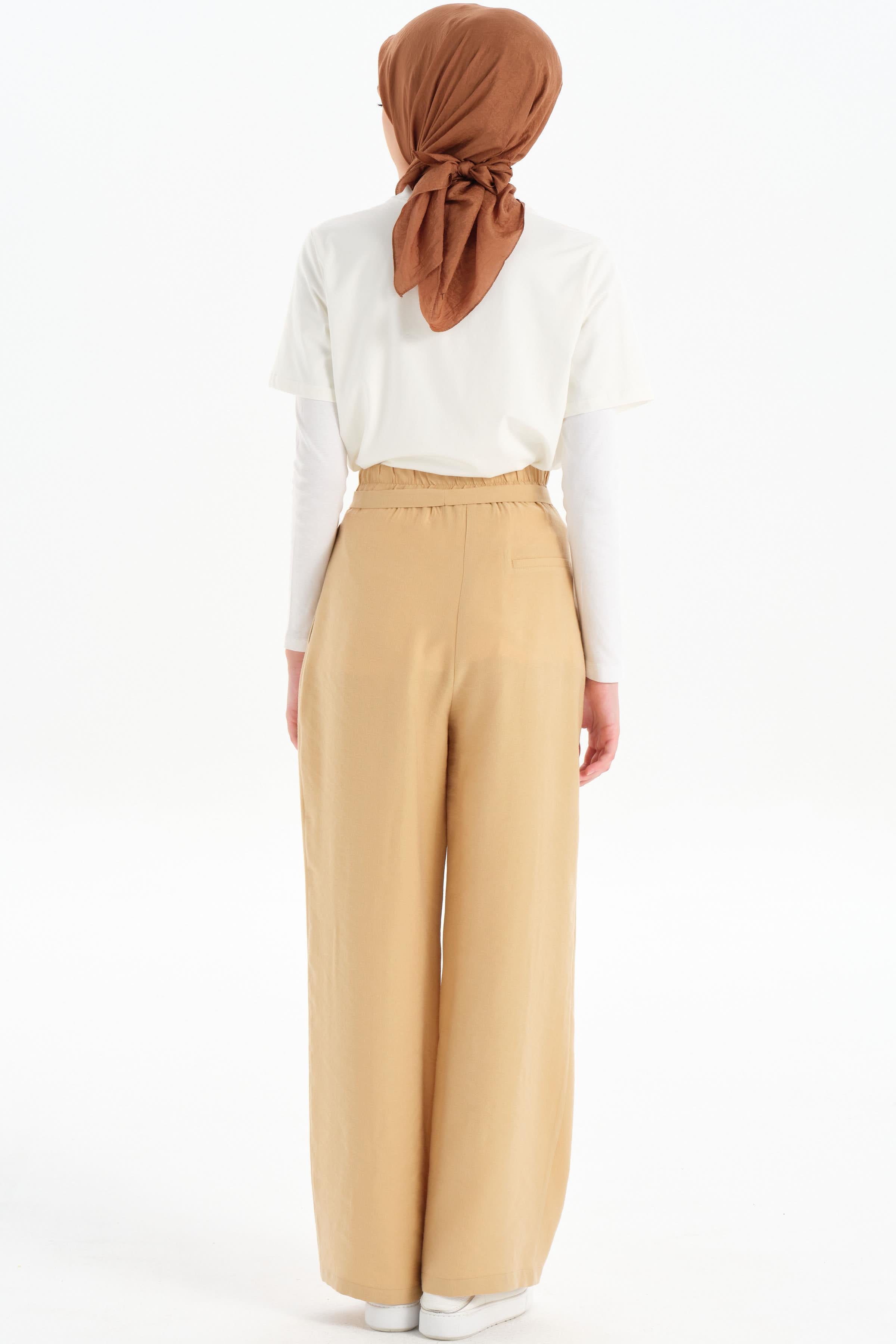 Beli Pile Detaylı Bol Paça Pantolon - Bej TUGBA