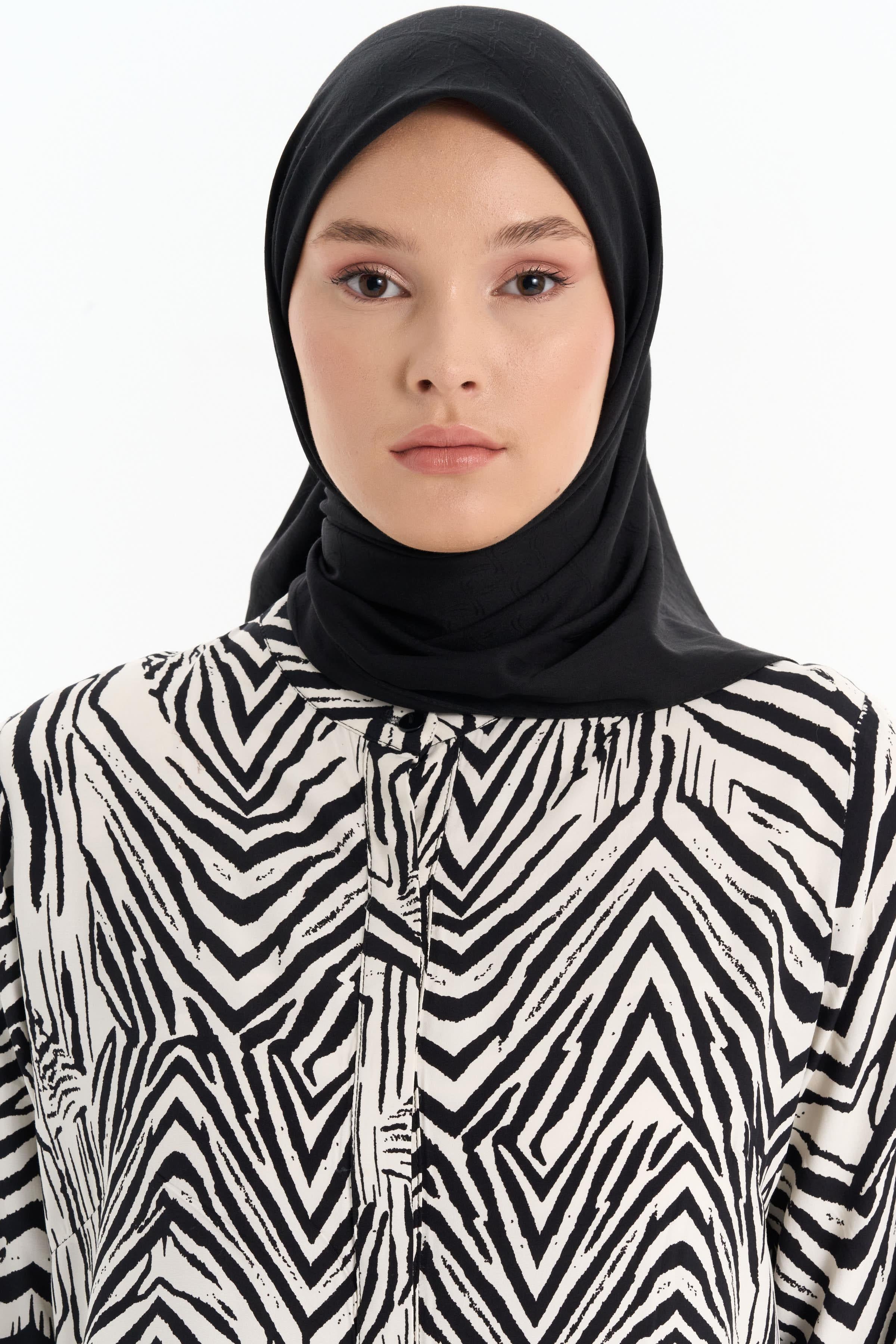 Dalga Desen Pamuk Eşarp - Siyah TUGBA