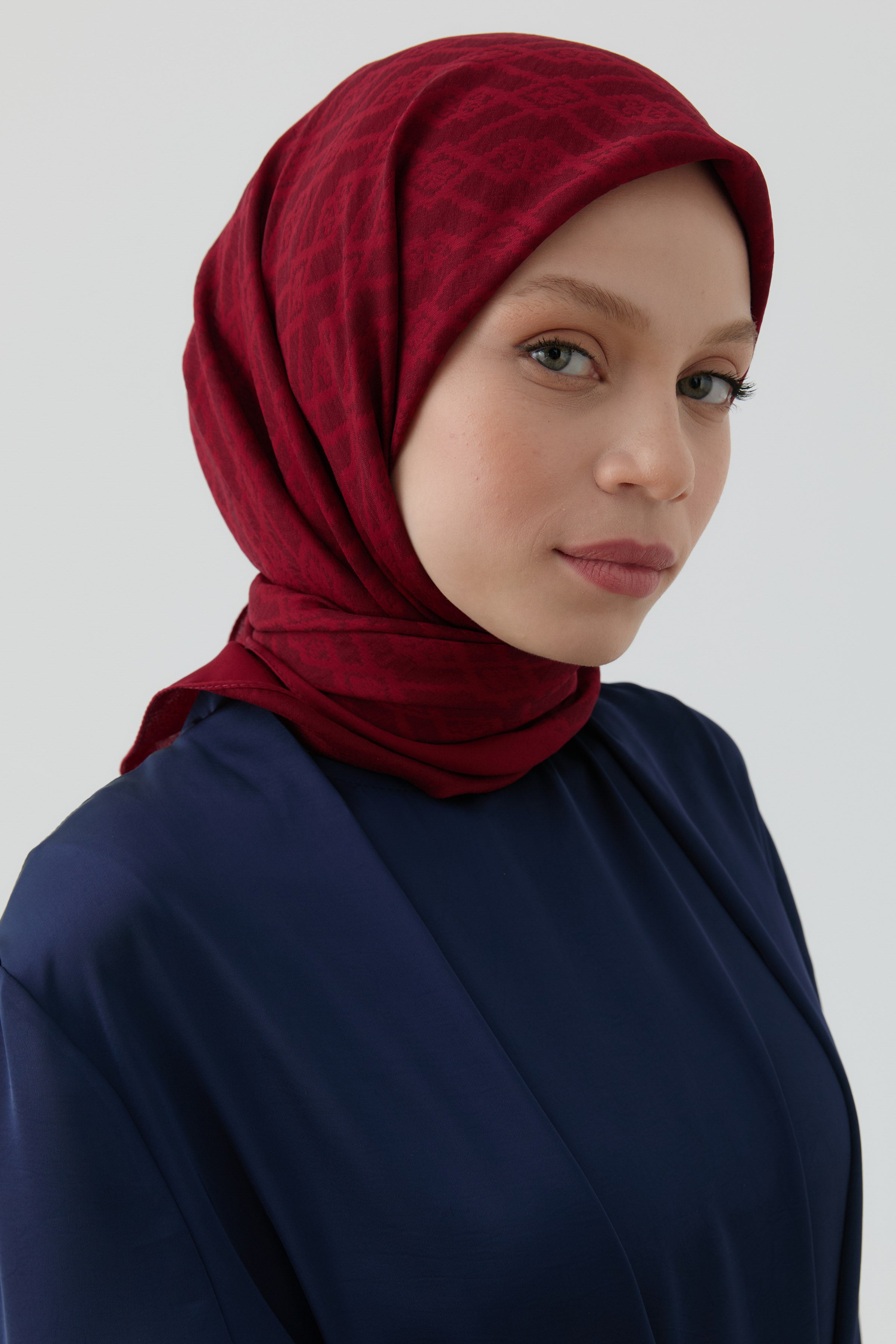 Bereket Desen Eşarp - Bordo TUGBA