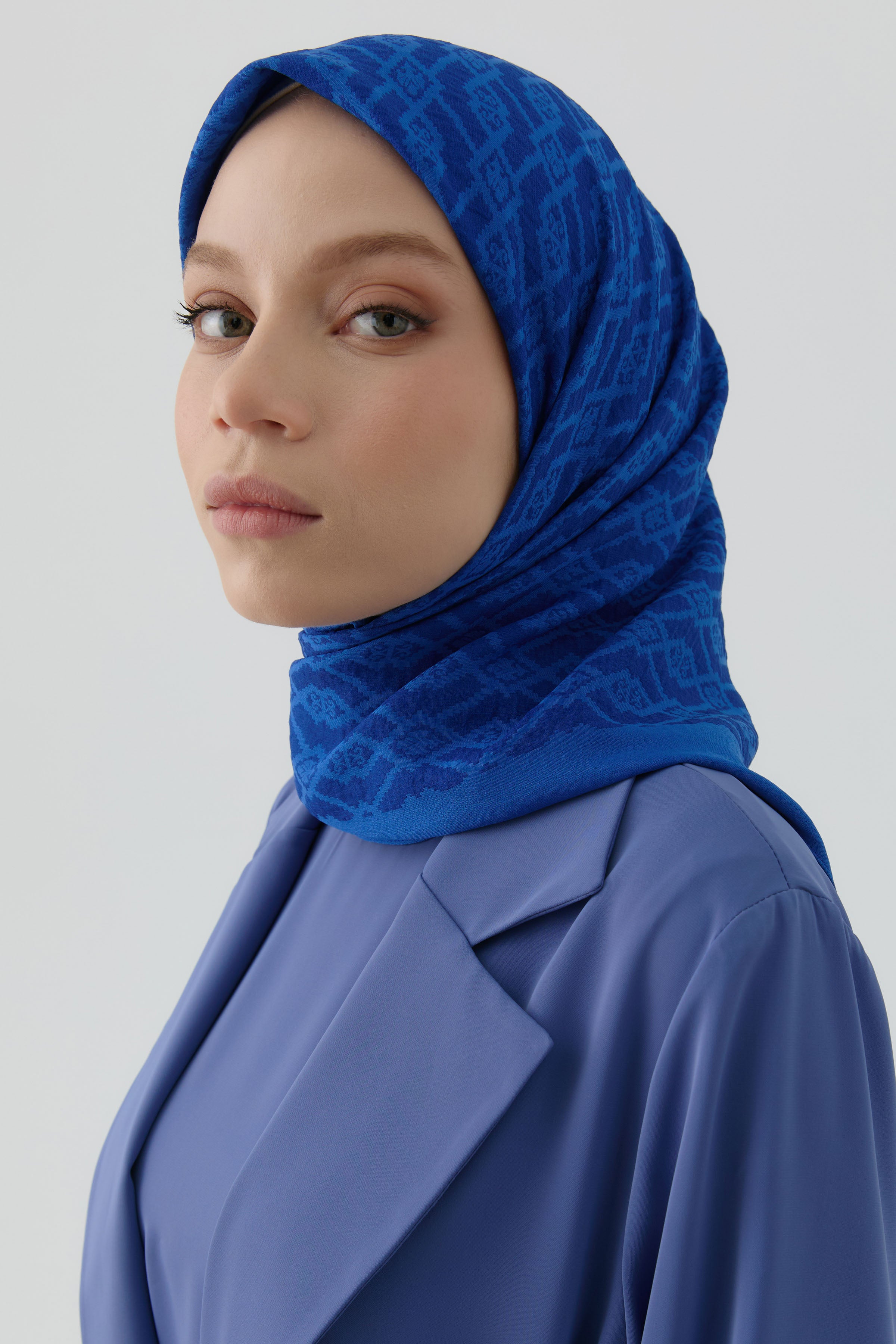 Bereket Desen Eşarp - Koyu Mavi TUGBA