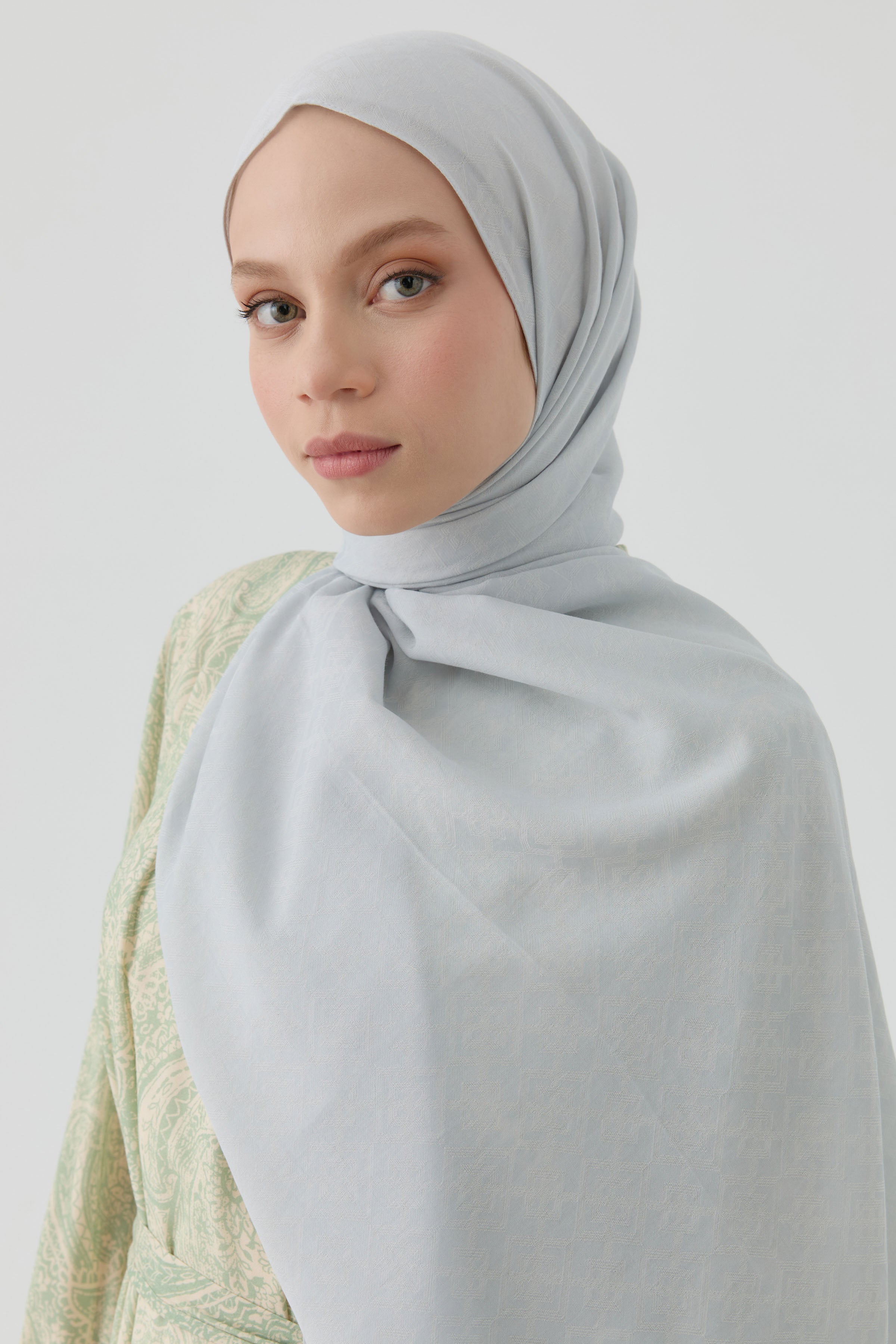 Geometrik Desen Pamuk Şal - Gümüş TUGBA