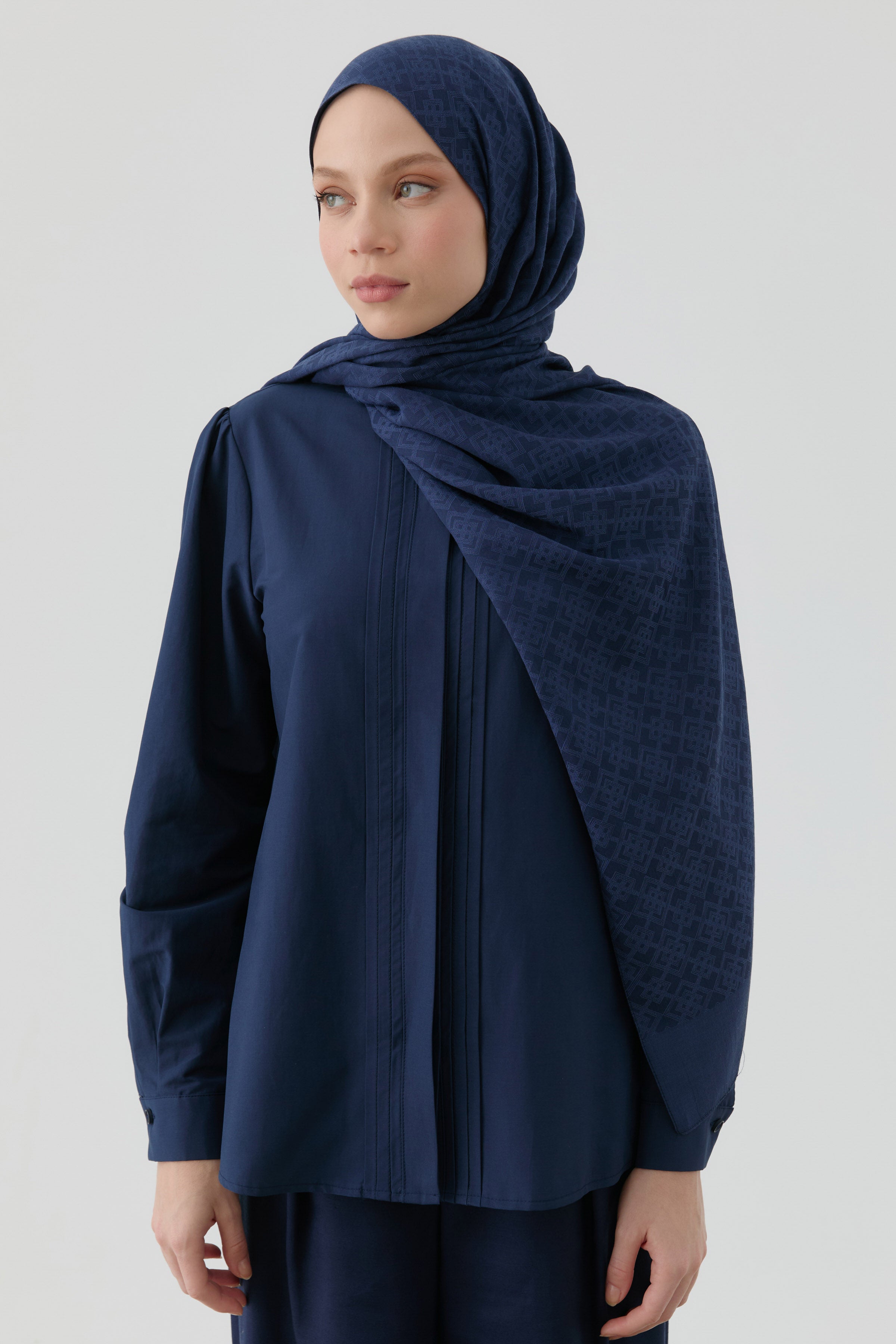 Geometrik Desen Pamuk Şal - Lacivert TUGBA