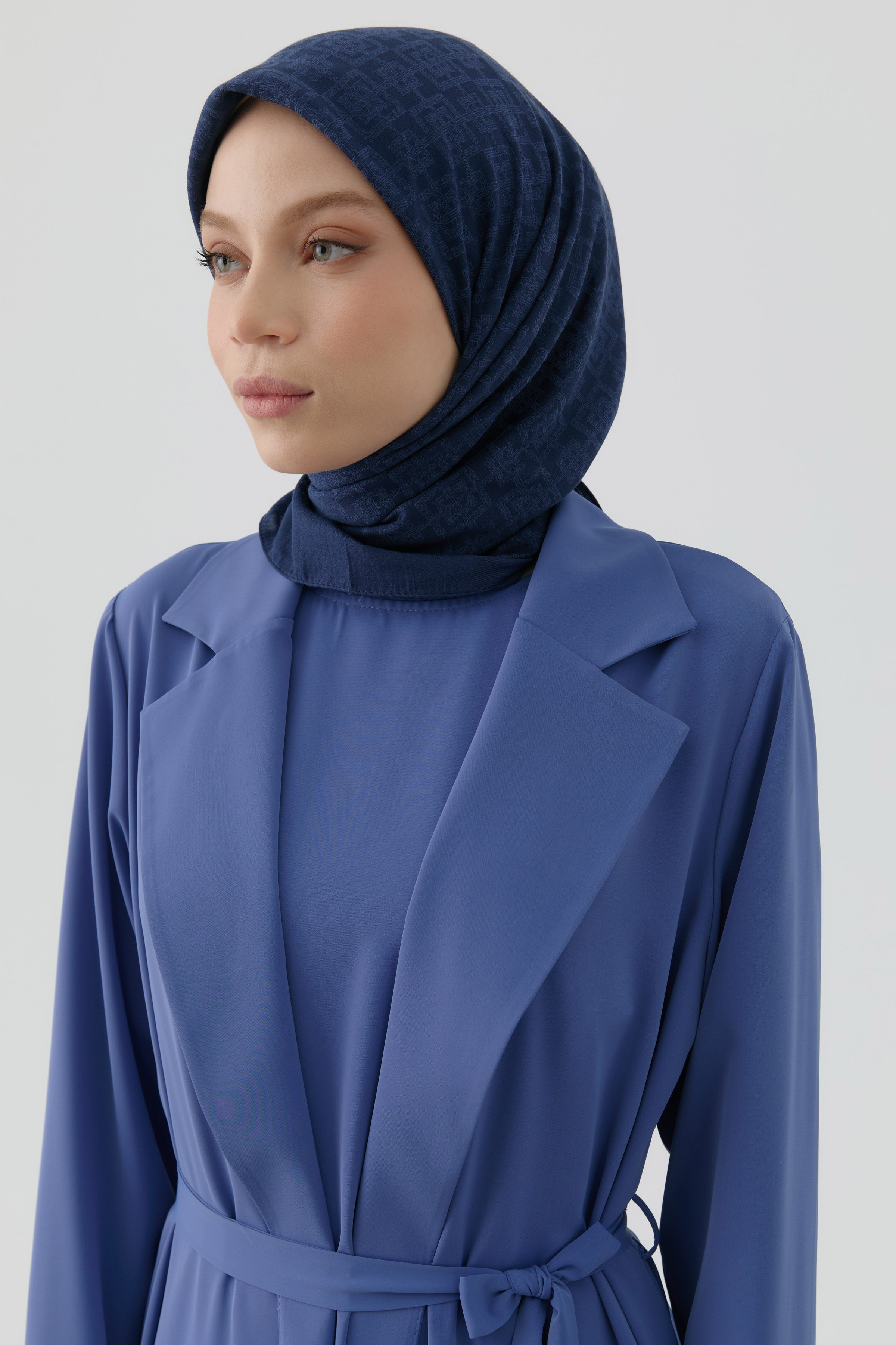 Geometrik Desen Stil Eşarp - Lacivert TUGBA