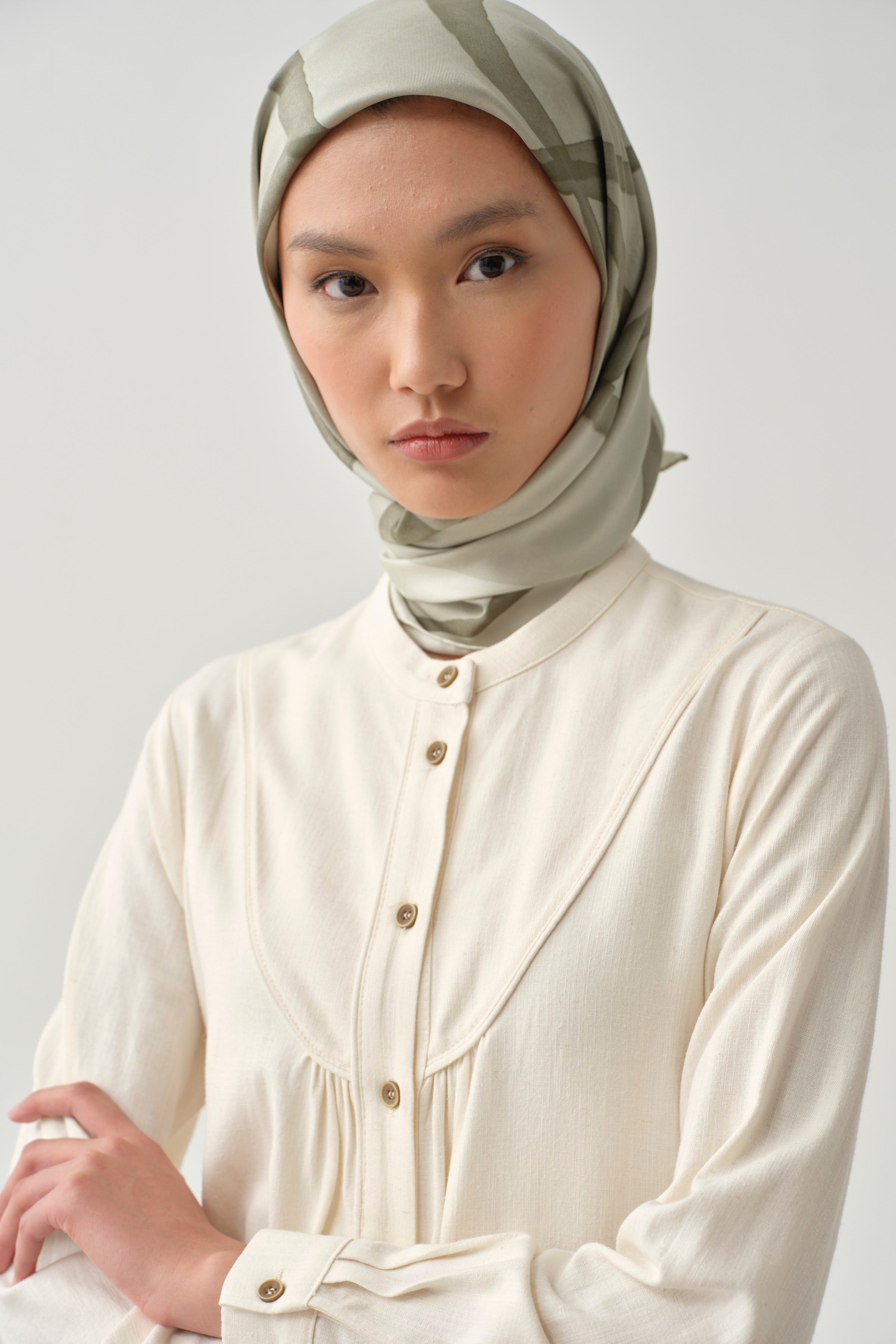 Biye Detaylı Robalı Tunik - Ekru TUGBA