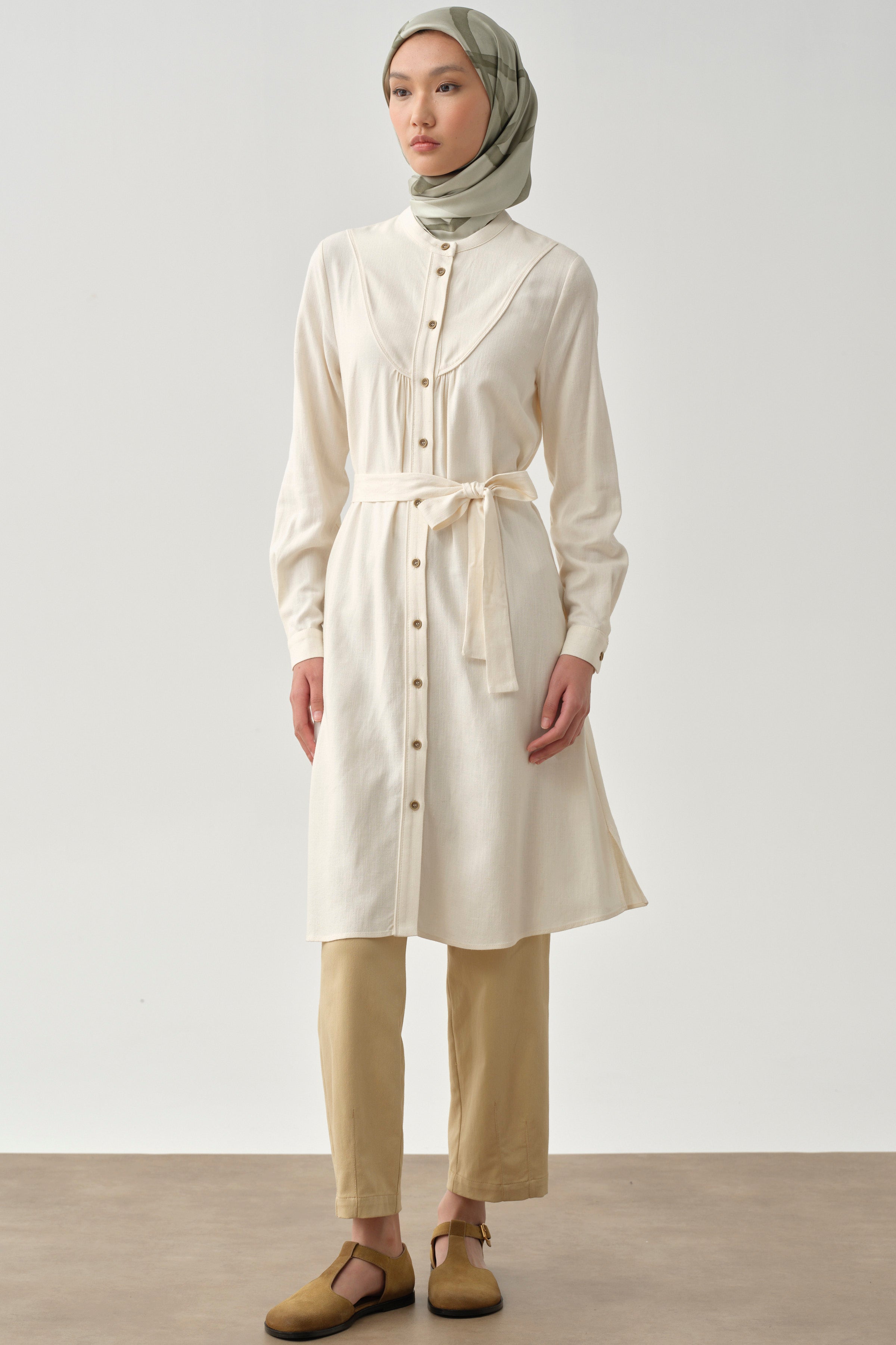 Biye Detaylı Robalı Tunik - Ekru TUGBA