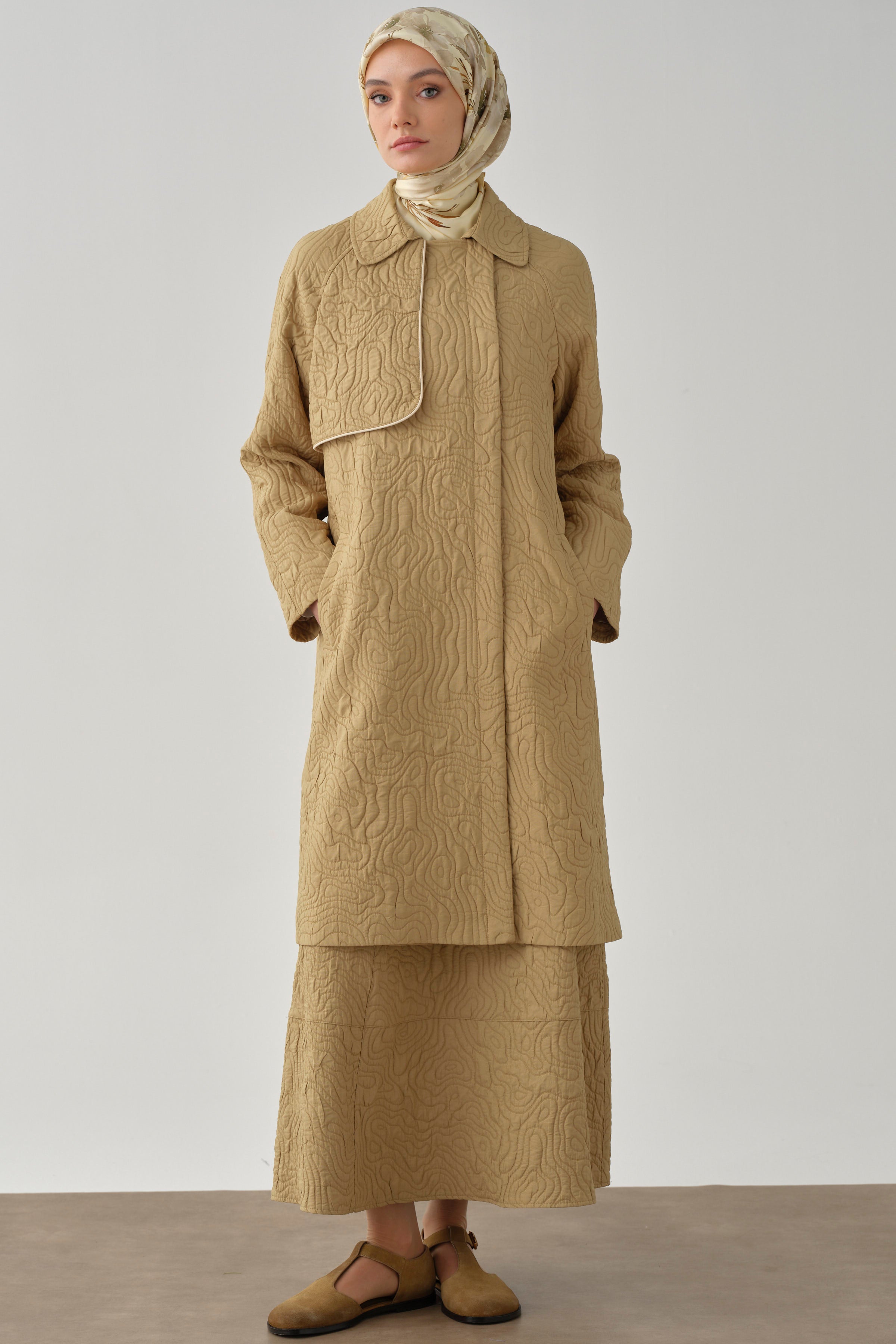 Biyeli Kruvaze Kapitone Kap - Camel TUGBA