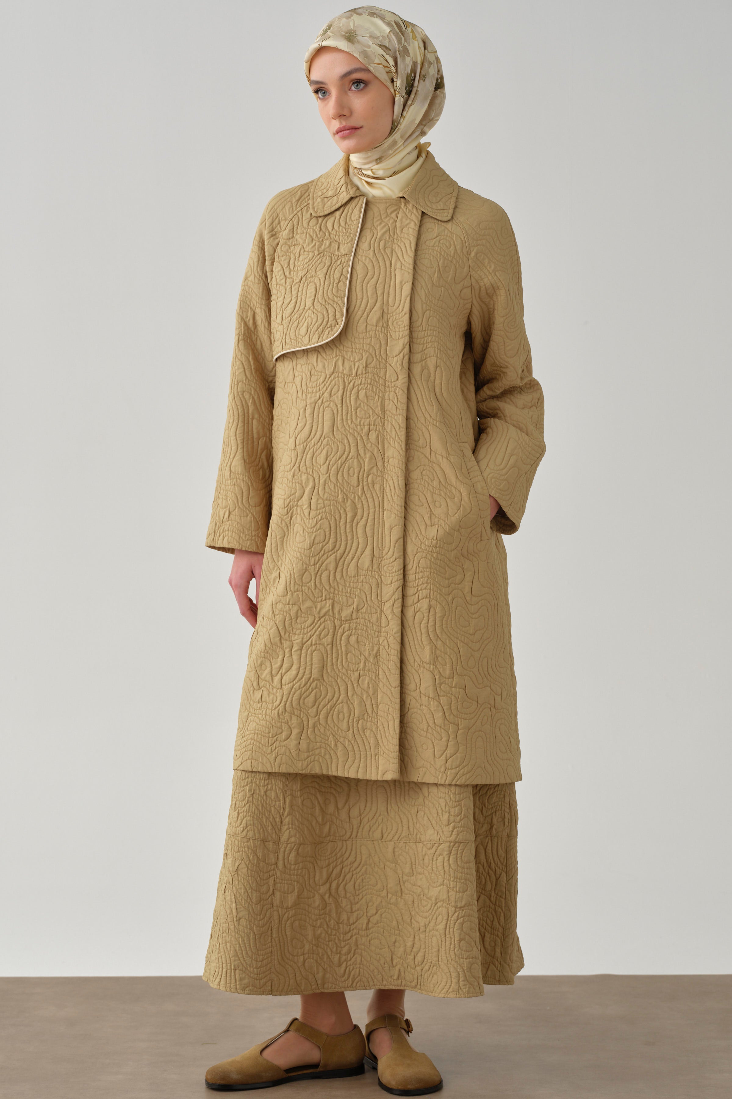 Biyeli Kruvaze Kapitone Kap - Camel TUGBA