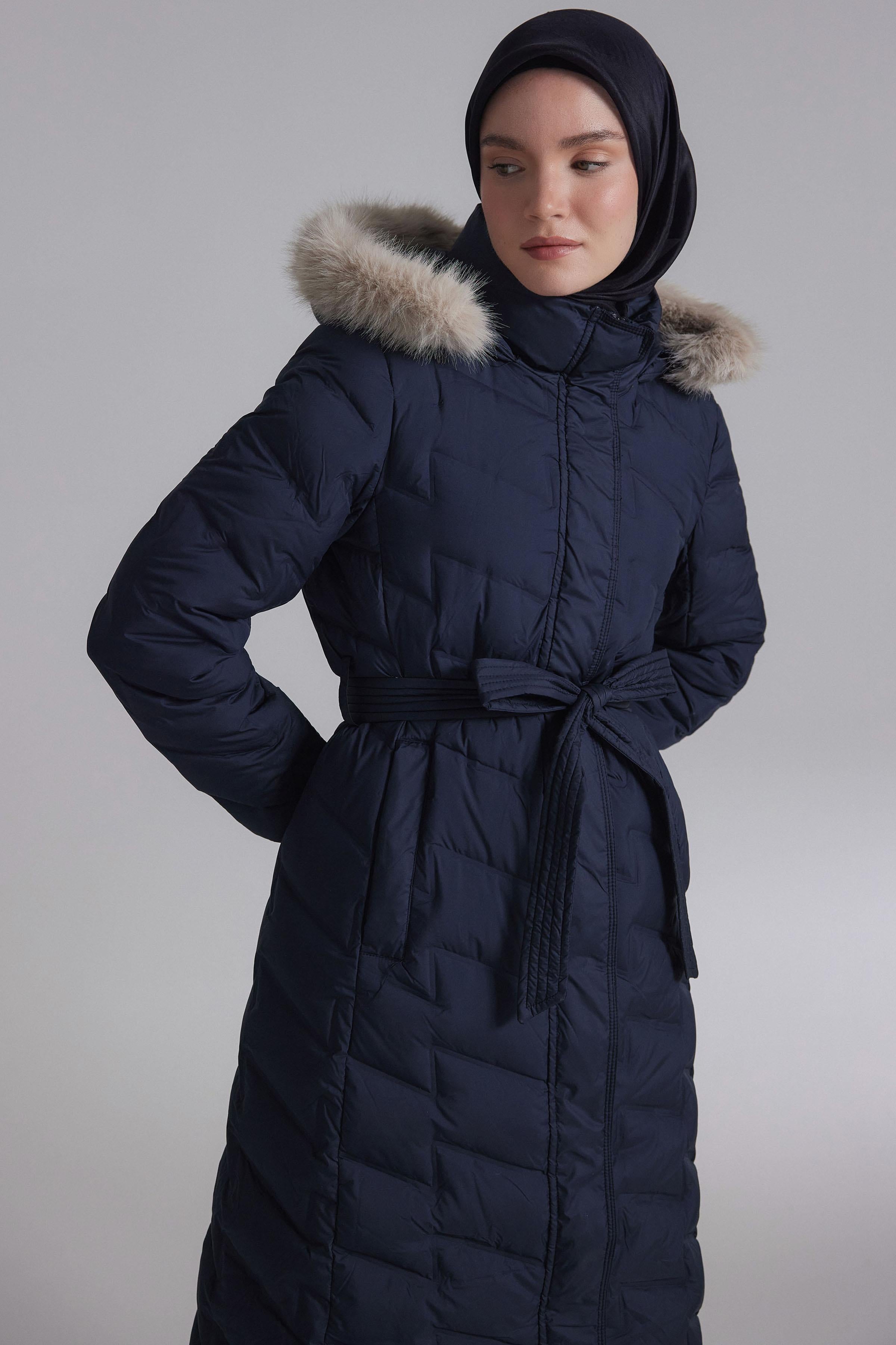 Blok Desenli Kaz Tüyü Kaban - Lacivert TUGBA