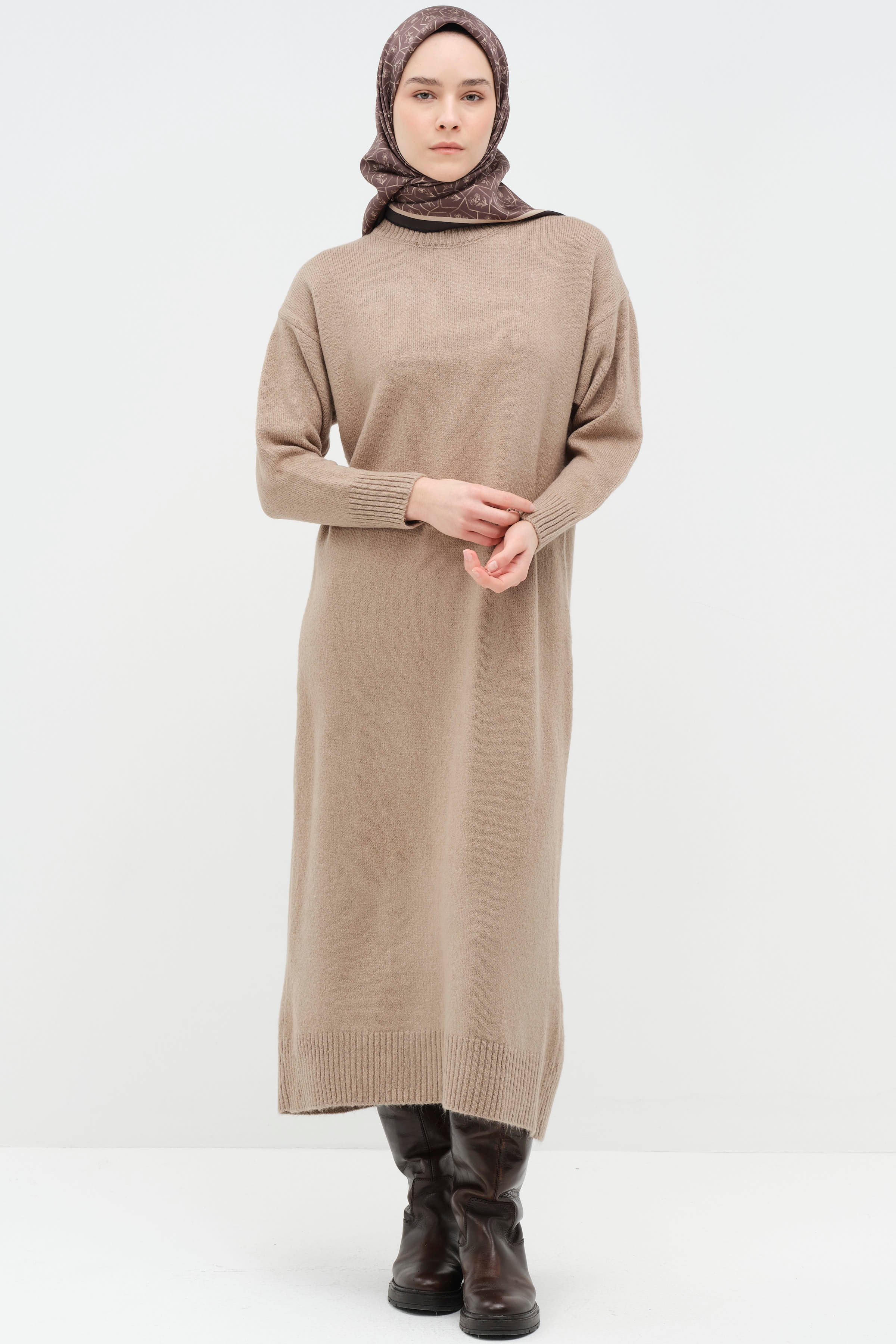 Boğazlı Triko Elbise - Vizon TUGBA