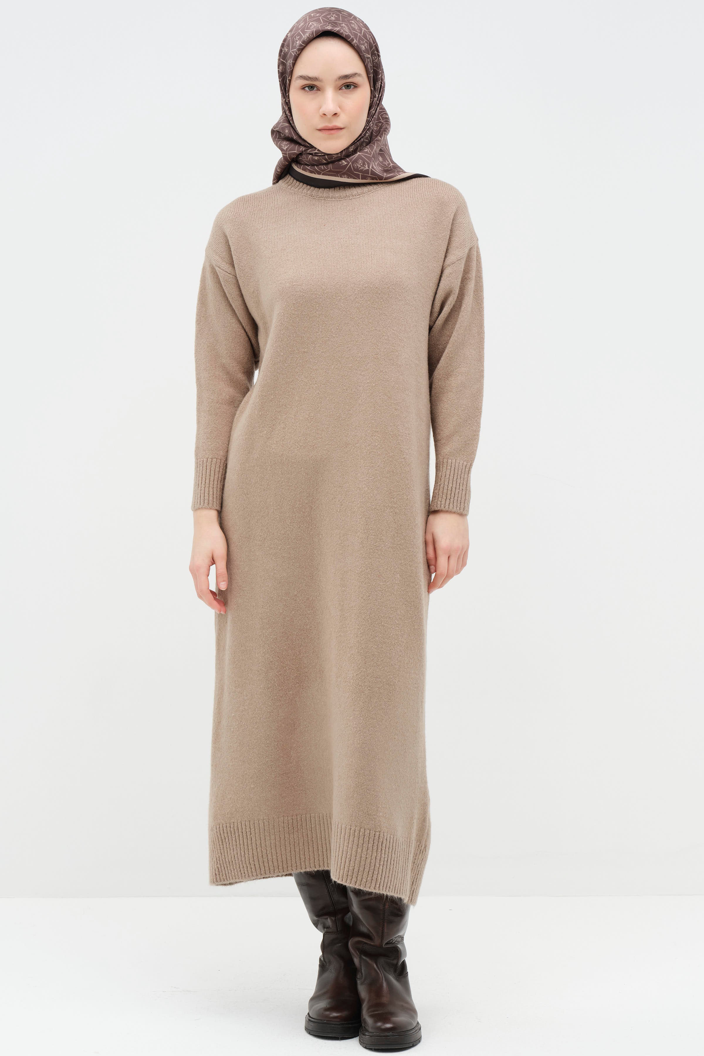 Boğazlı Triko Elbise - Vizon TUGBA