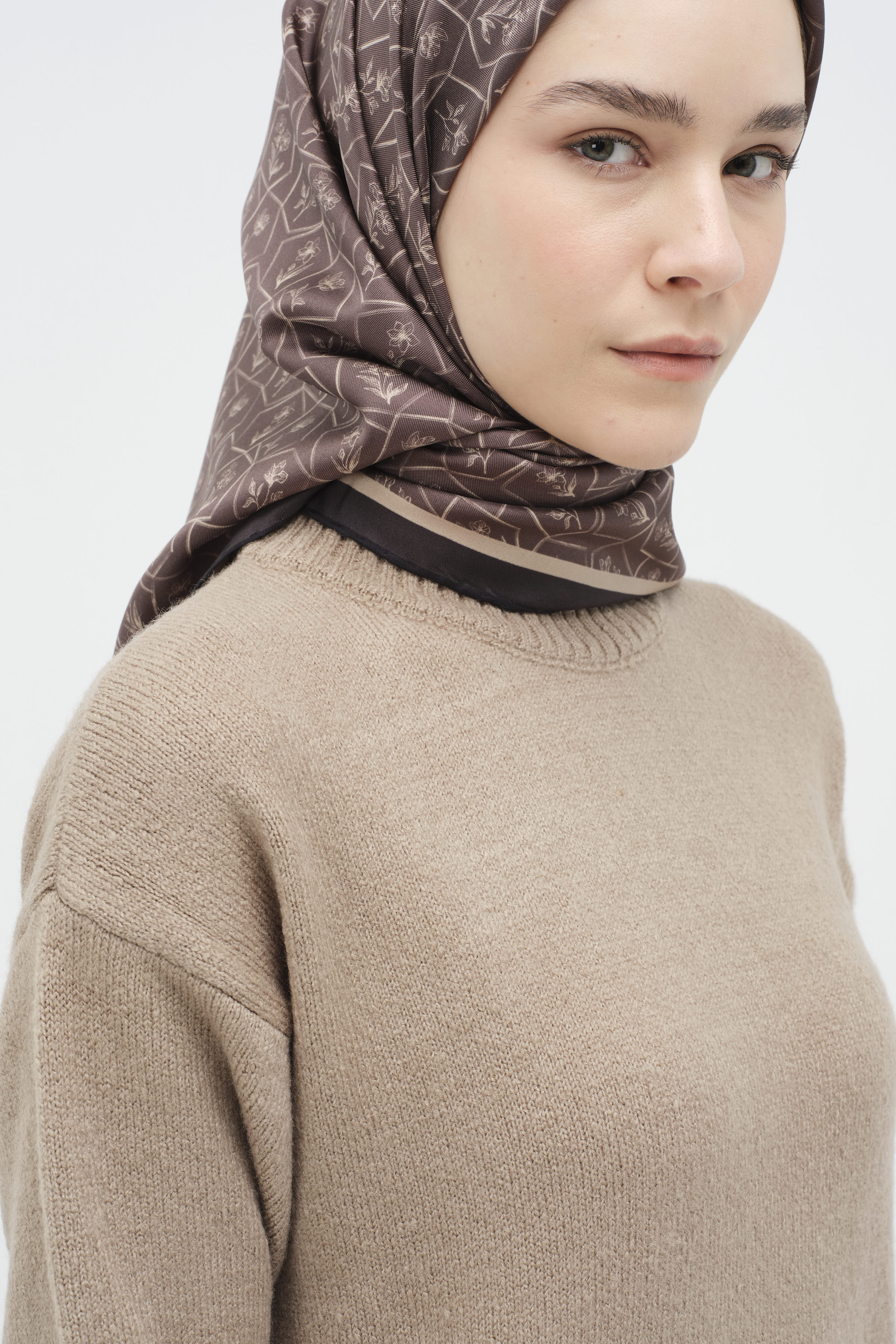 Boğazlı Triko Elbise - Vizon TUGBA