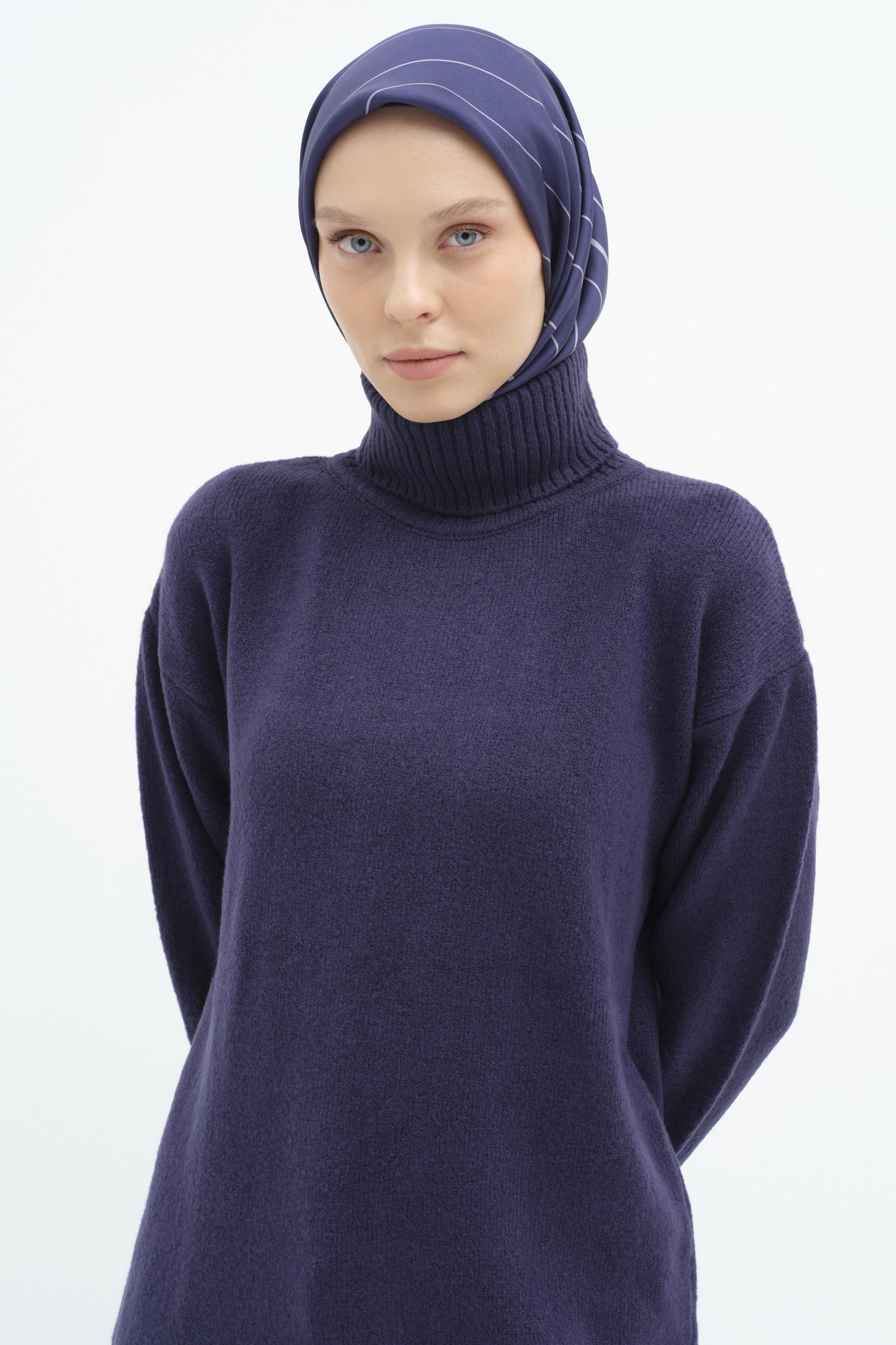 Boğazlı Triko Tunik - Lacivert TUGBA