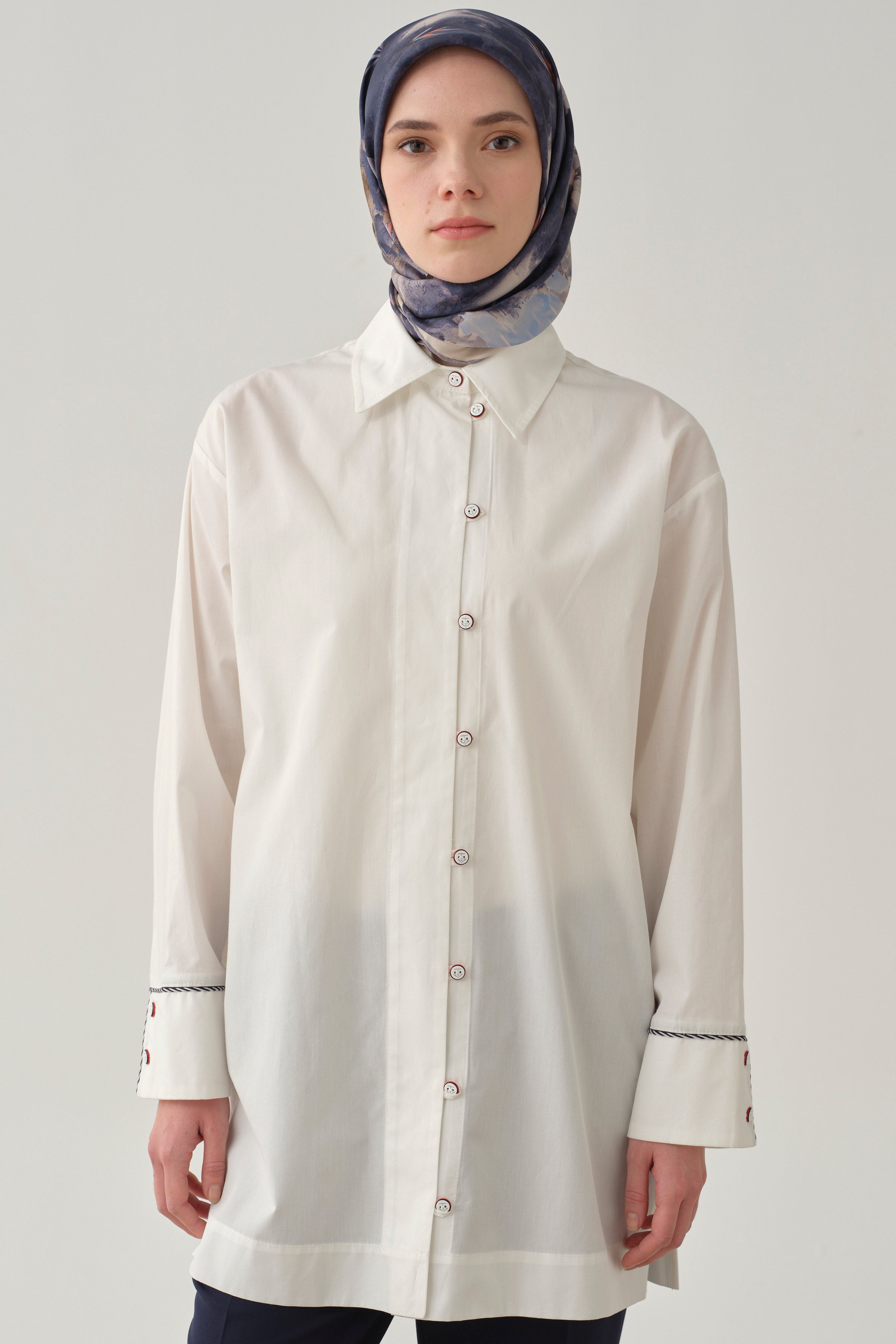 Brit Düğmeli Gömlek - Ekru TUGBA