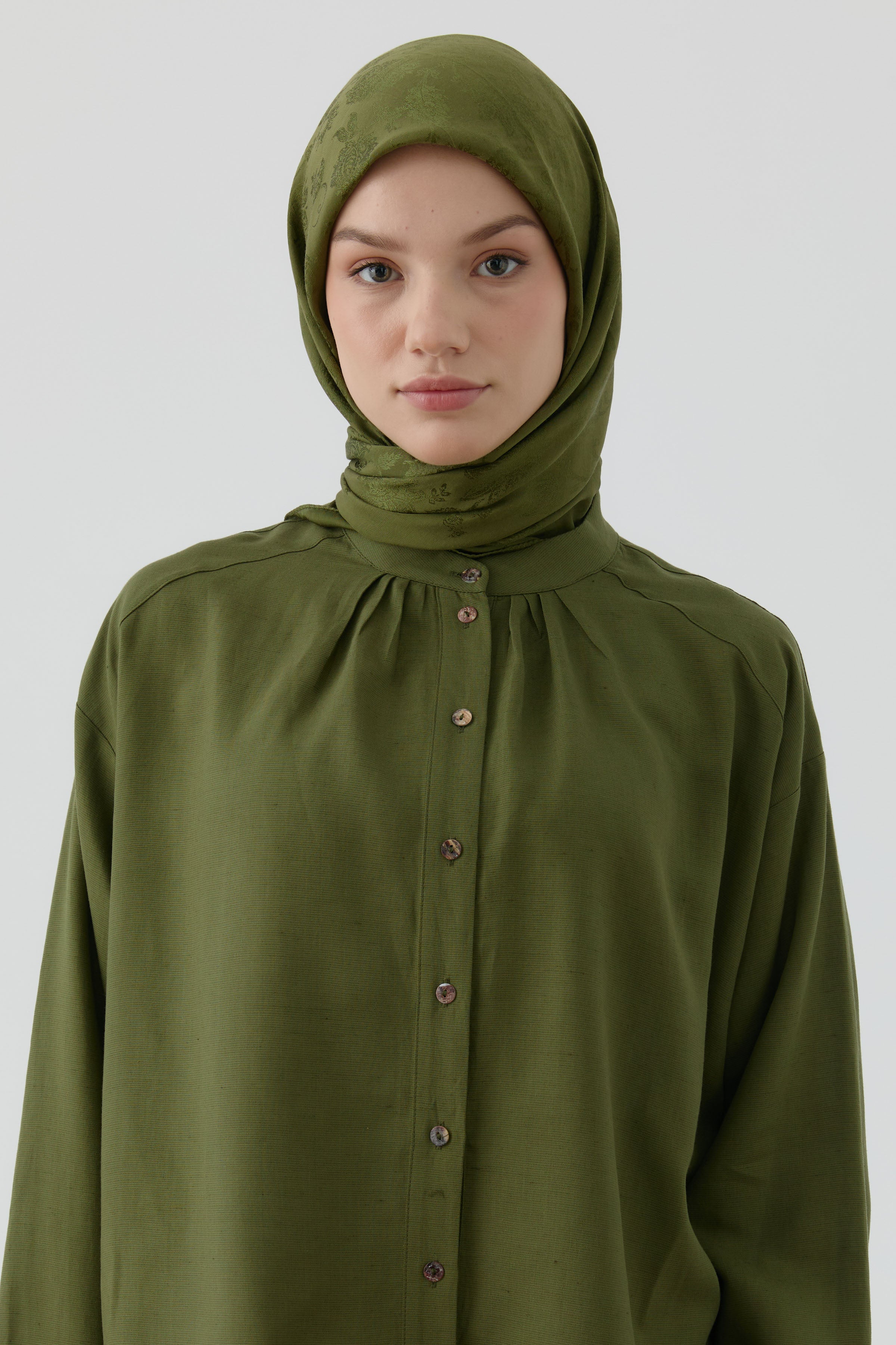 Nevgül Jakar Naturel Eşarp - Haki TUGBA