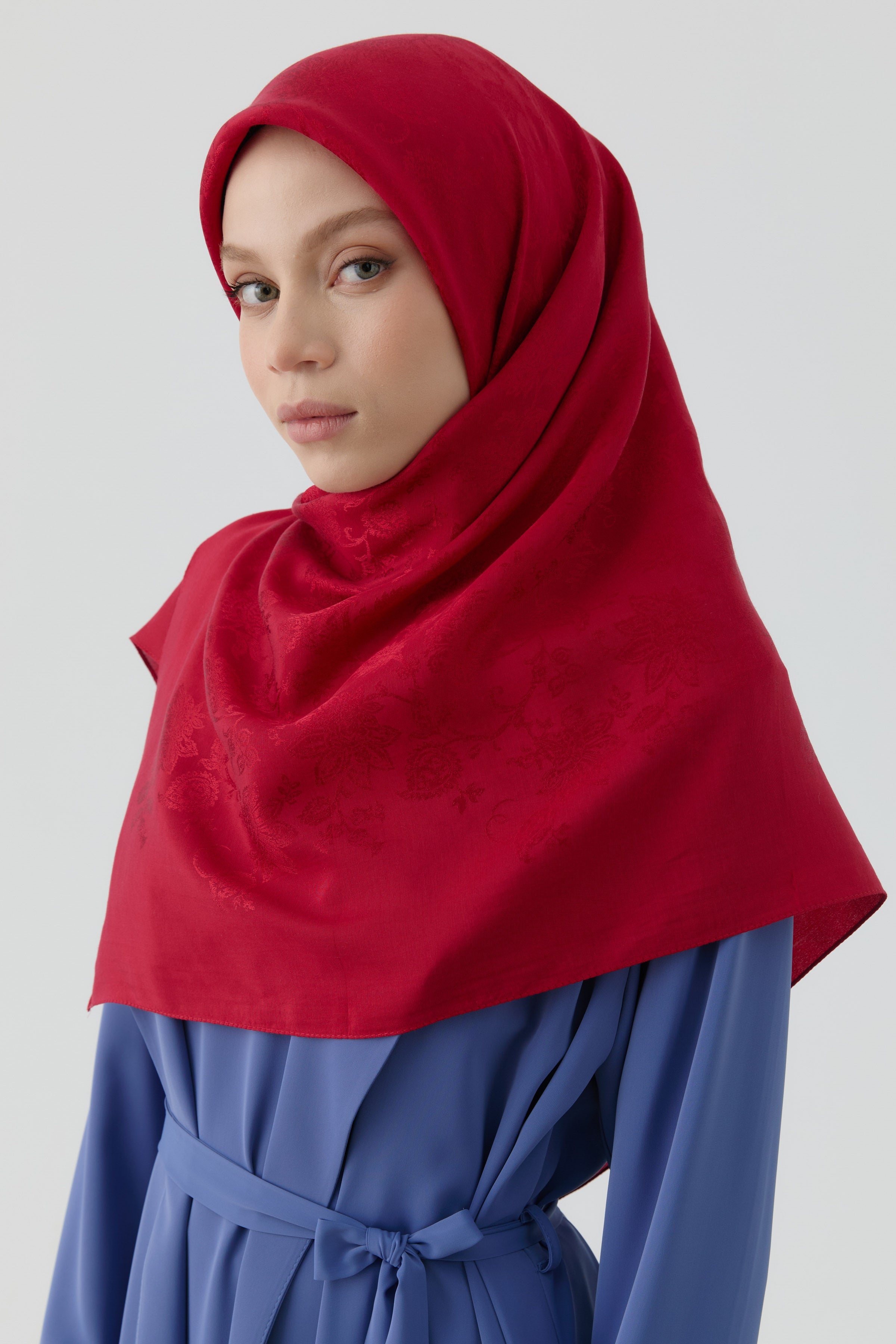 Nevgül Jakar Naturel Eşarp - Kırmızı TUGBA