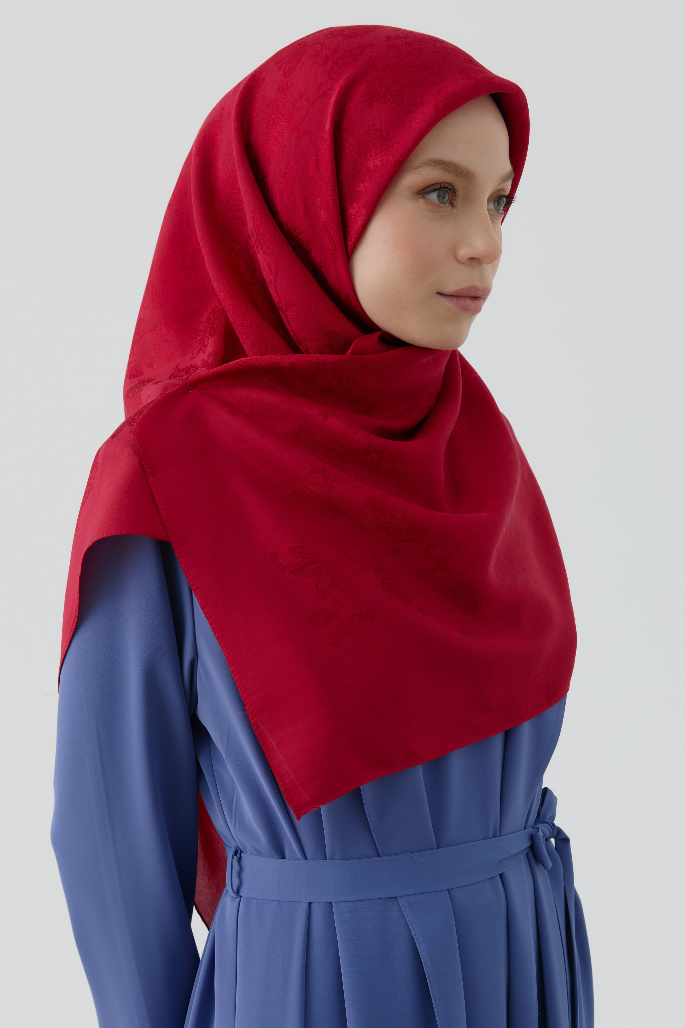 Nevgül Jakar Naturel Eşarp - Kırmızı TUGBA