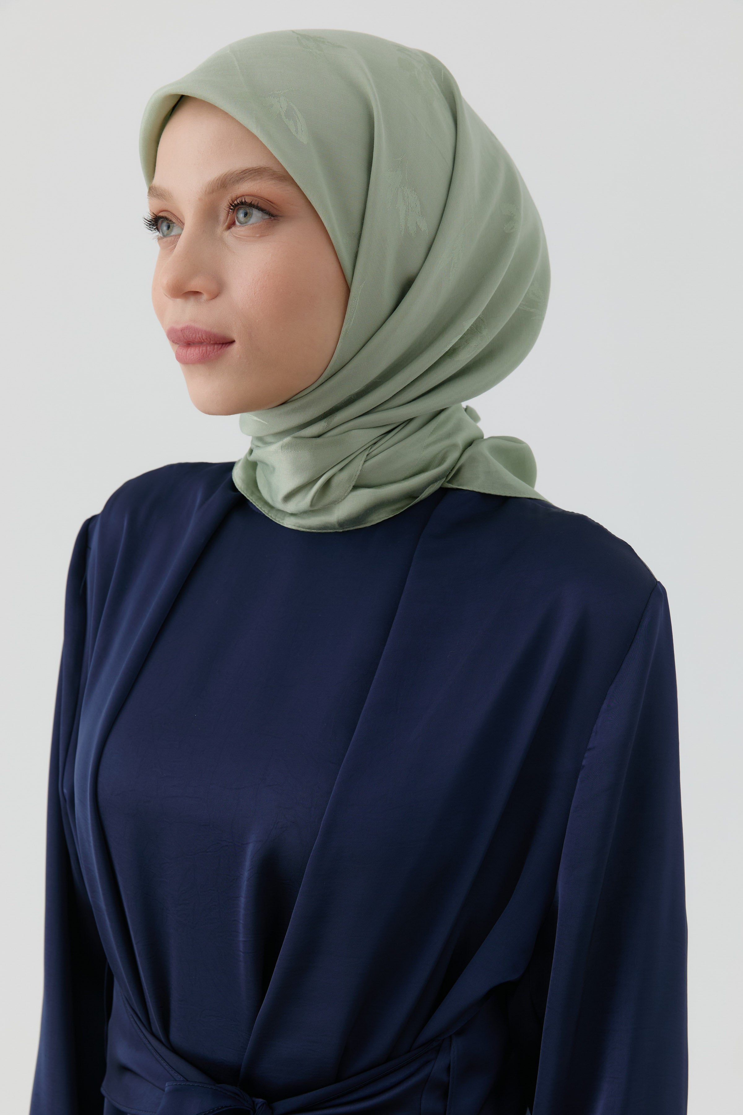 Buket Jakar Naturel Eşarp - Mint TUGBA