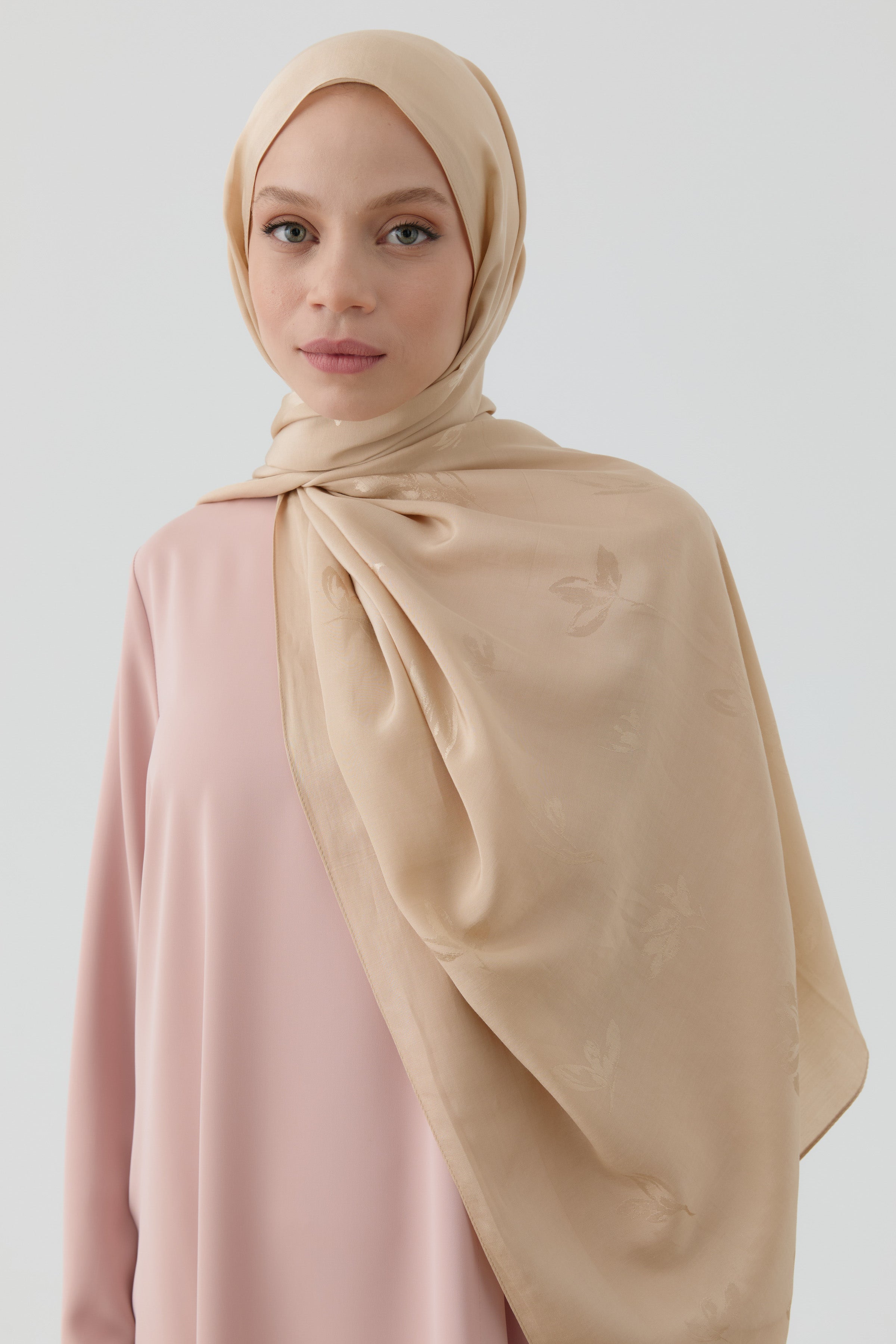 Buket Jakar Naturel Şal - Bej TUGBA