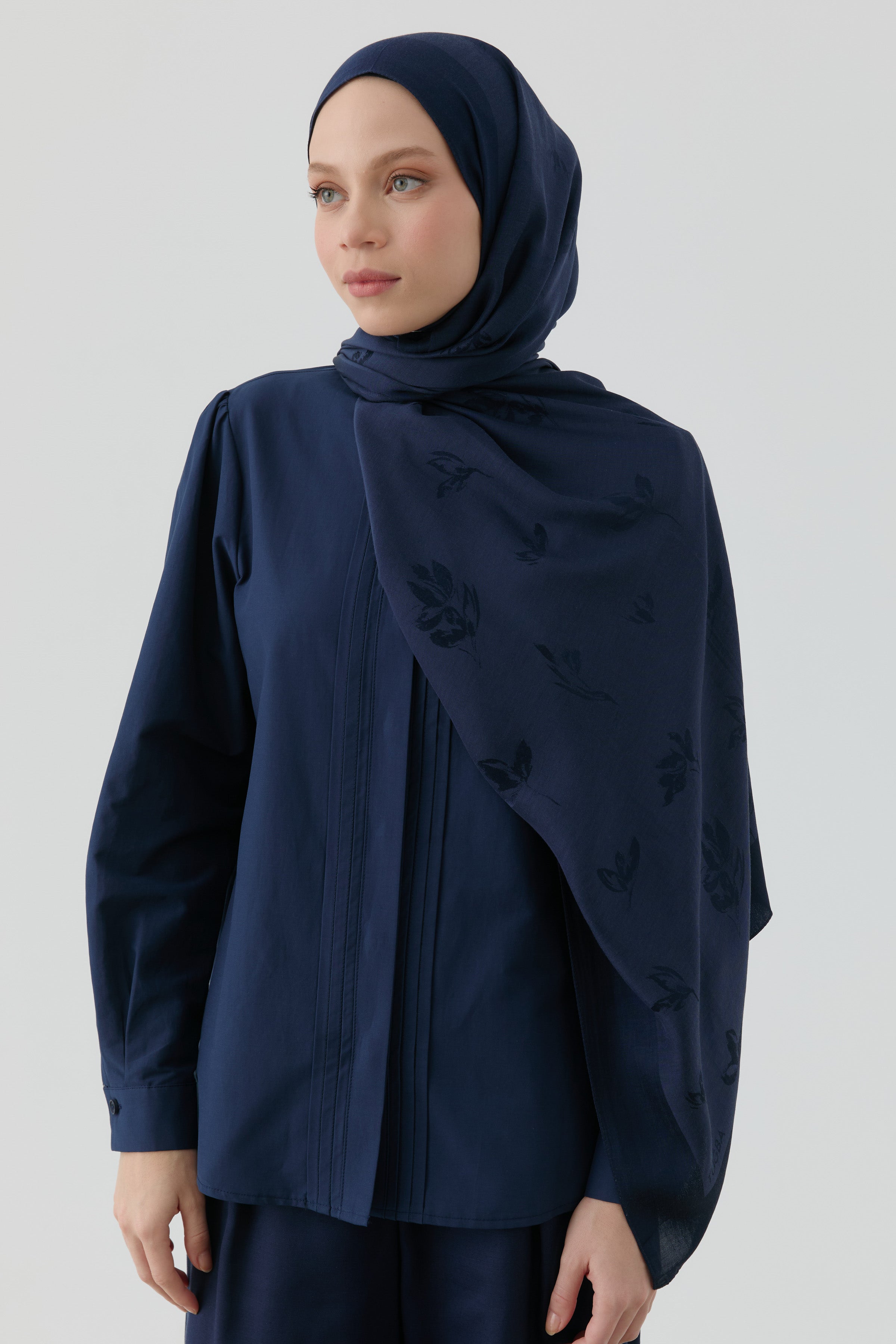 Buket Jakar Naturel Şal - Lacivert TUGBA